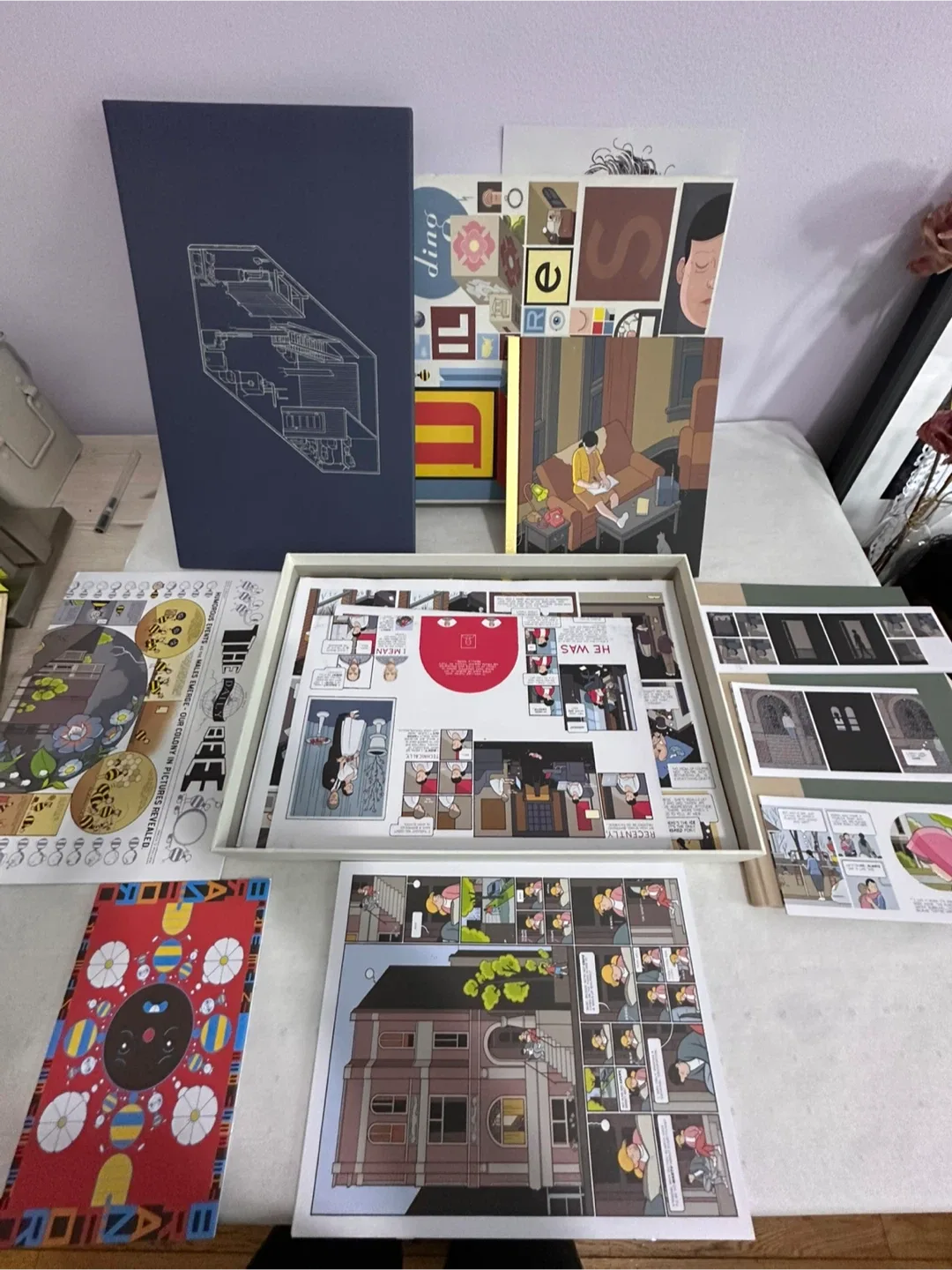 Building Stories by Chris Ware Graphic Novel Box Set image indicator(2)