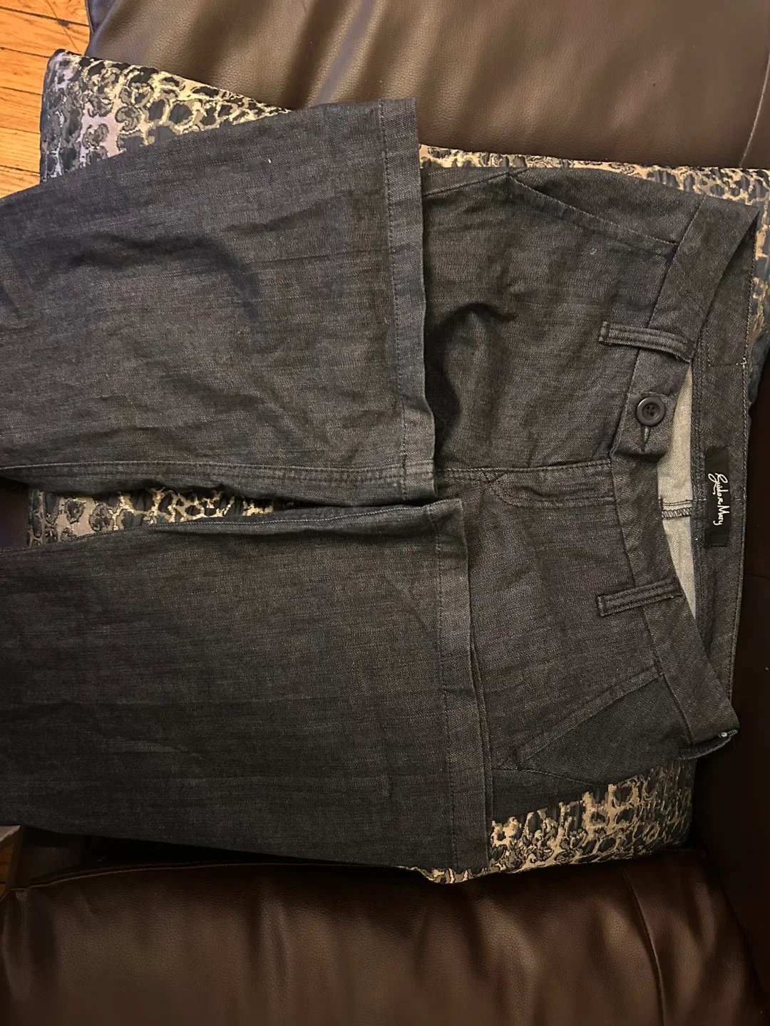 Guido & Mary Flare Jeans - Size 26 image indicator(2)