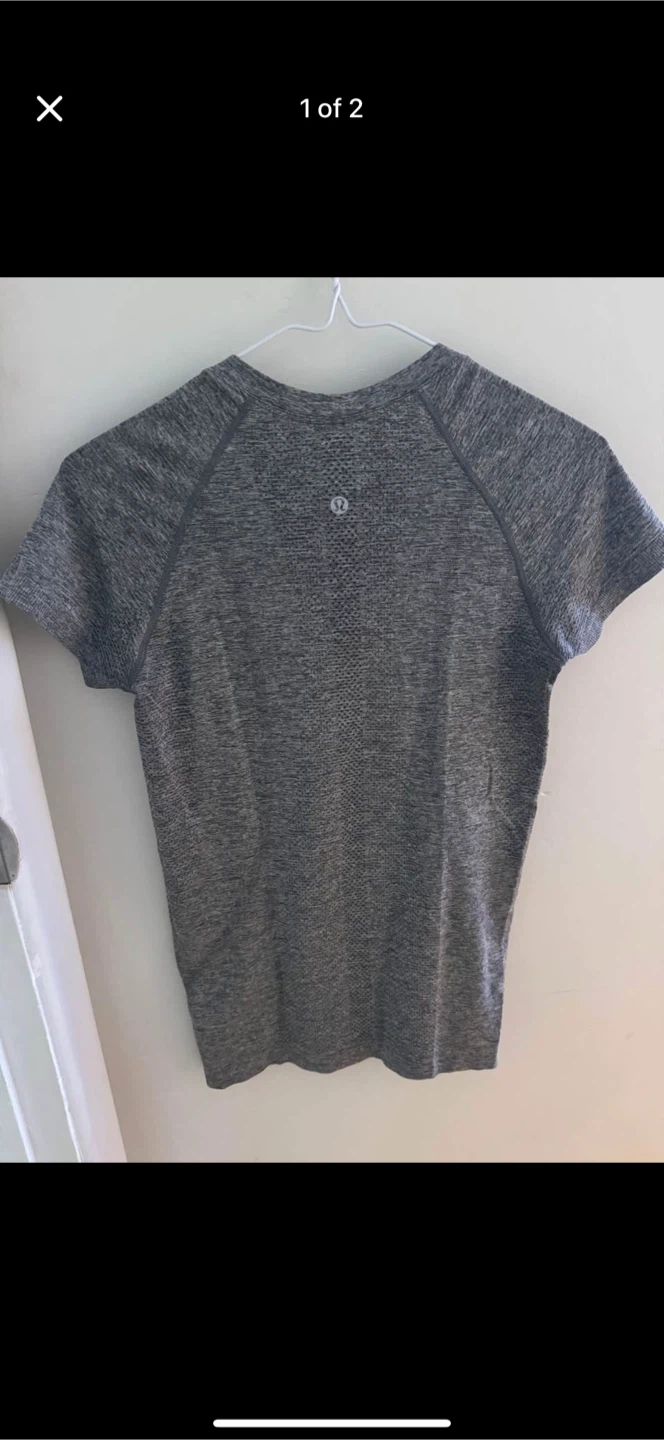 Lululemon Grey T-Shirt size 6 - photo 2