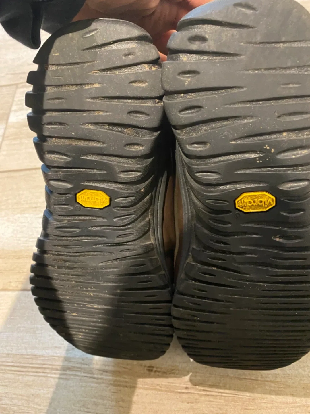 UGG adirondack Winter Boots - Size 7 image indicator(3)