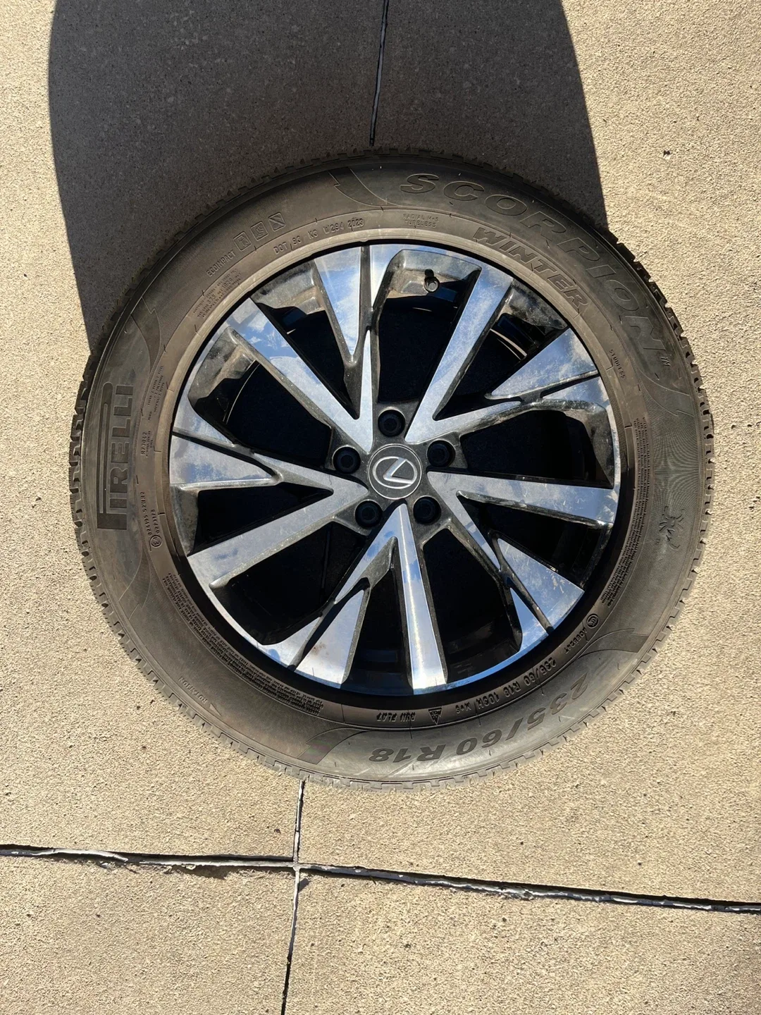 Set of 4 Lexus Rim with Pirelli Scorpion Winter Tire 235/60 R18