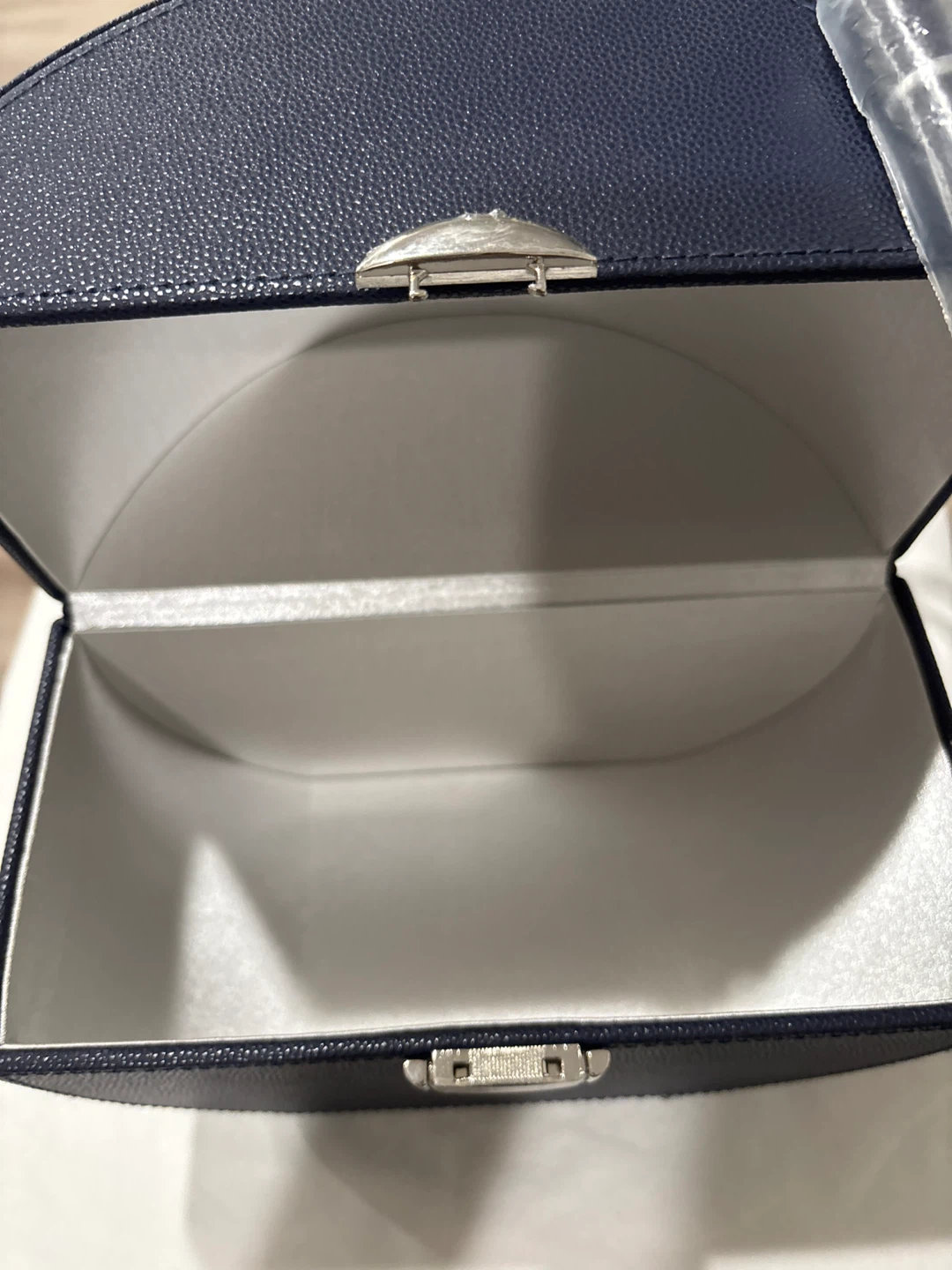 Elemis Round Blue Vanity Case - photo 2