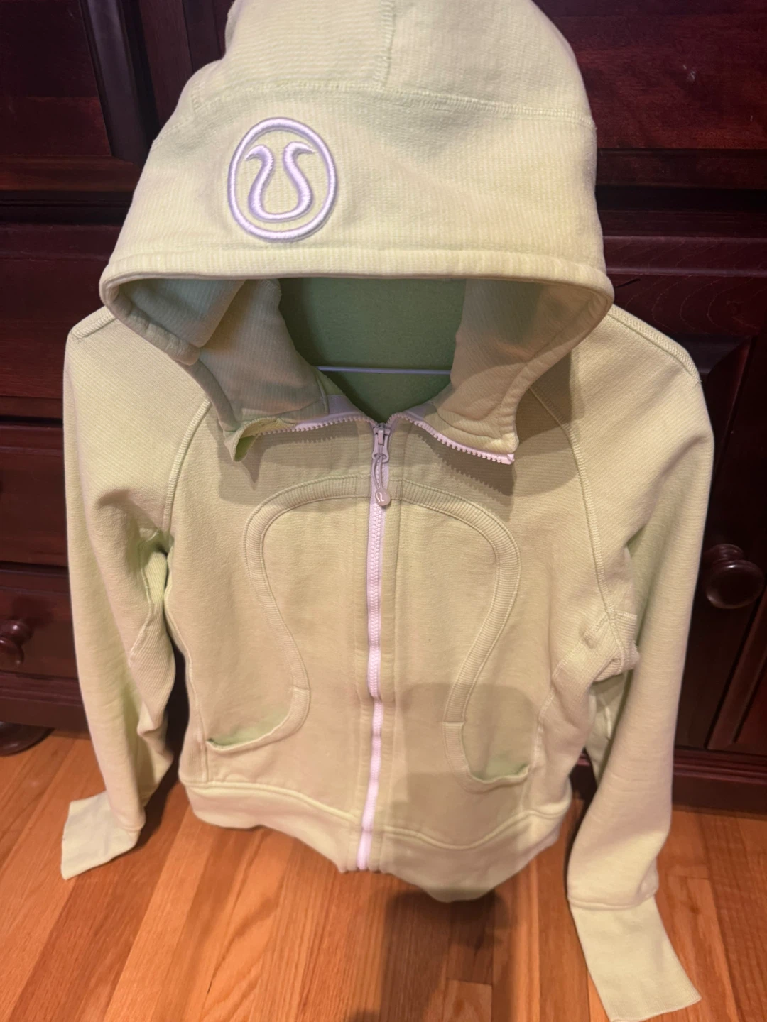 Lululemon Scuba Hoodie, Green size 8