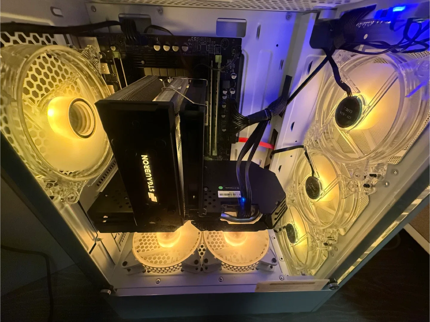 Gaming pc & Attack Shark Mouse with ajazz keyboard and mousepad