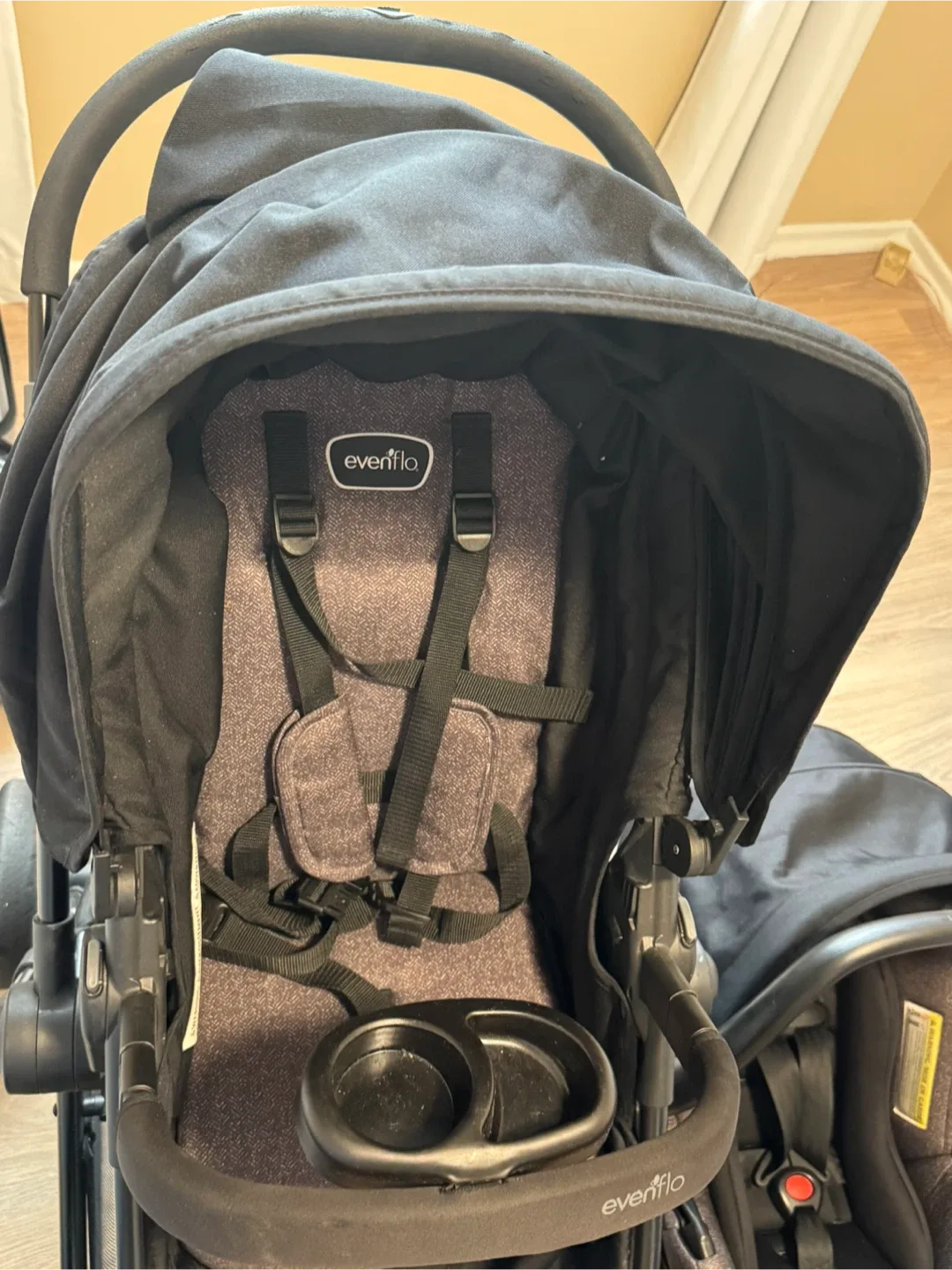 Evenflo Pivot Modular stroller & car seat image indicator(2)