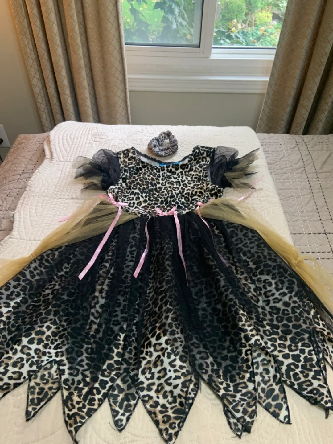 Girl’s Halloween Costume ! Witchy tiger 3T-4T ! image indicator(4)