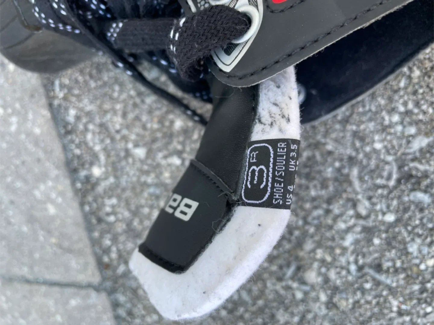 Bauer Vapor XR1 Inline Roller Skates - Size 4 image indicator(3)