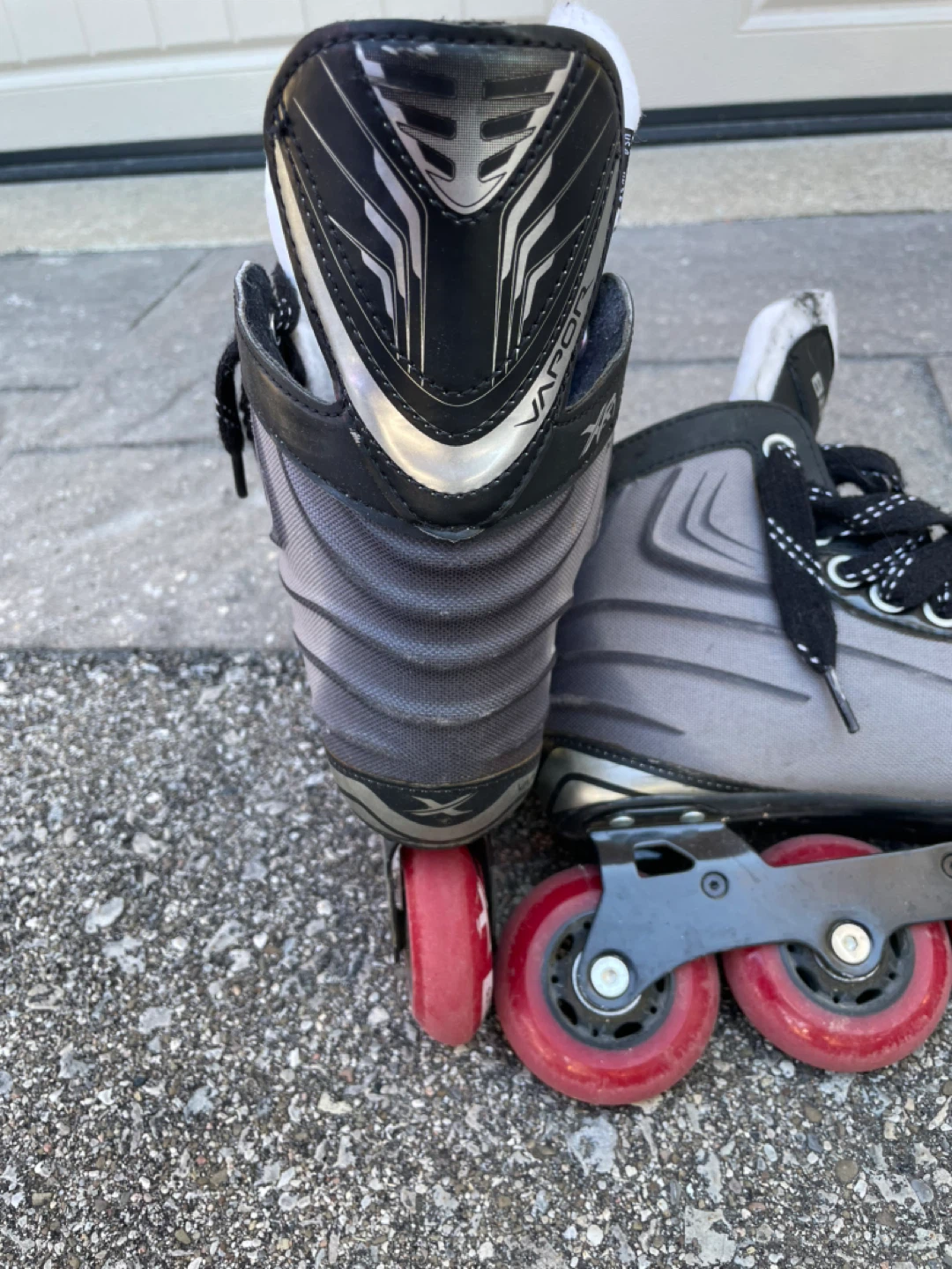 Bauer Vapor XR1 Inline Roller Skates - Size 4 - photo 2