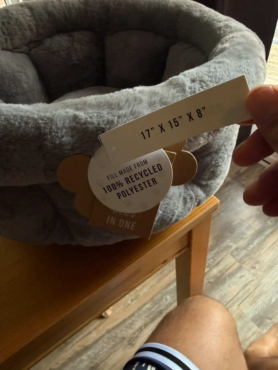 Brand New Gray Faux Fur Pet Bed – Never Used image indicator(3)