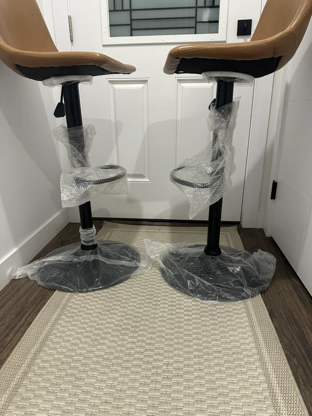 Brand New Set of 2 Modern Swivel Bar Stools, Adjustable! image indicator(9)