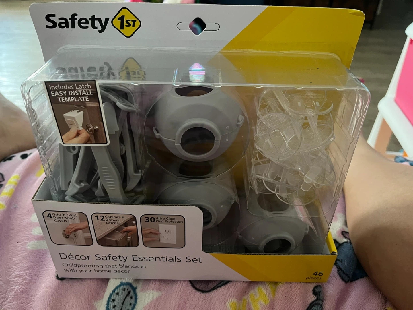 Safety 1st Décor Safety Essentials Set - New