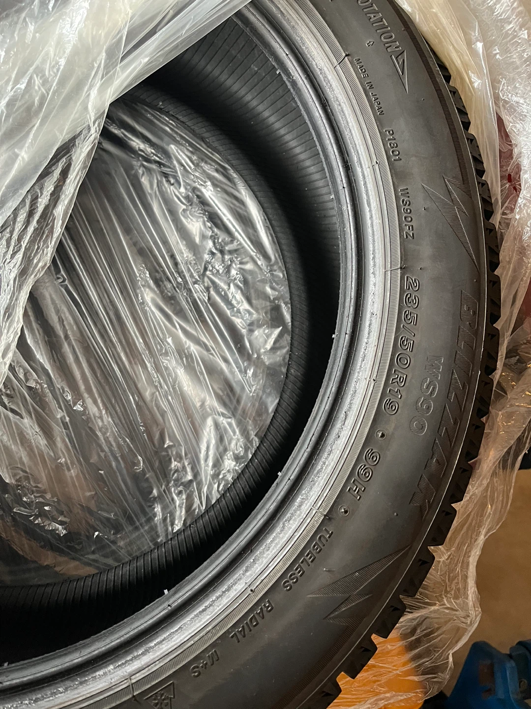 Bridgestone Blizzak WS90 235/50R19 Winter Tires - photo 5