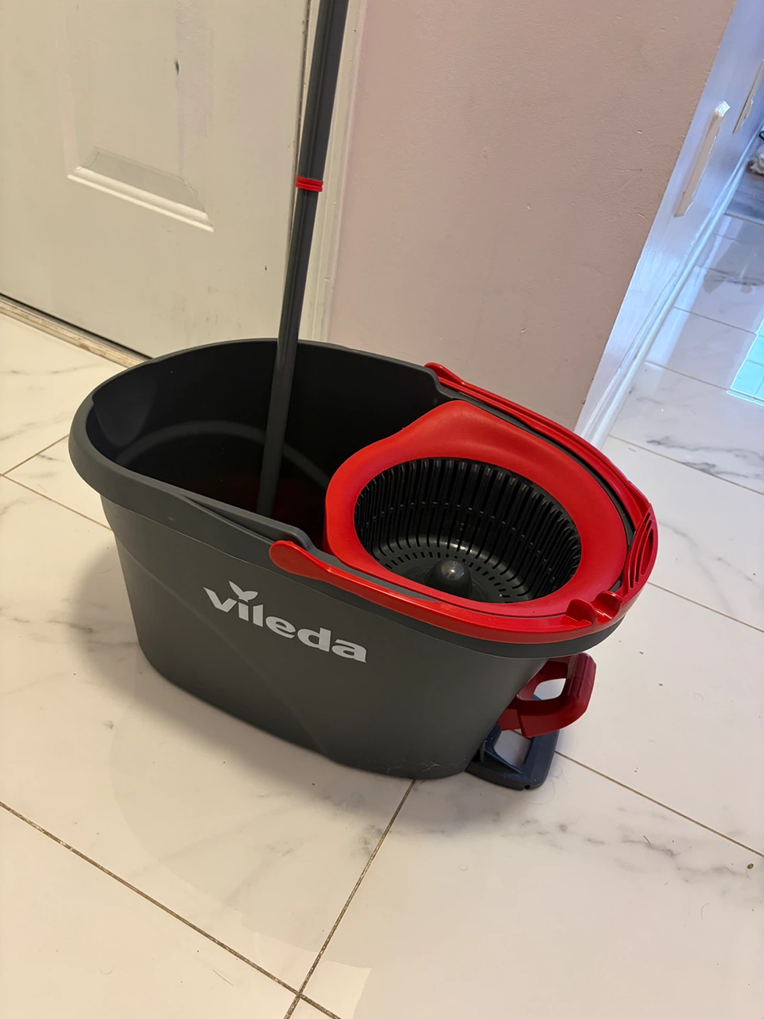 Vileda Spin Mop with Bucket and 2 Mop Heads