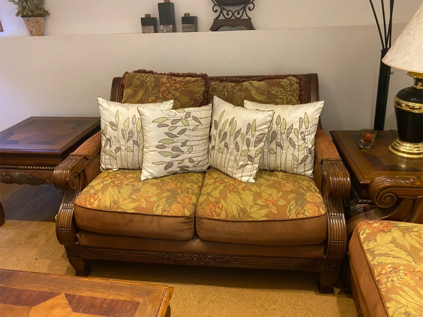 Ornate Wood Coffee Table and End Tables Set image indicator(5)