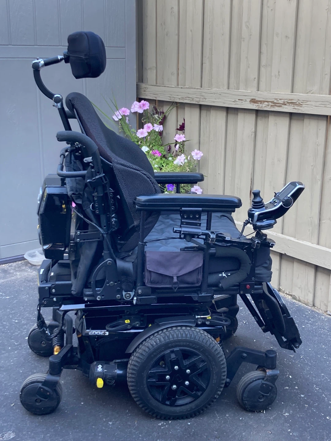 Quantum Edge 3 iLevel Power Wheelchair