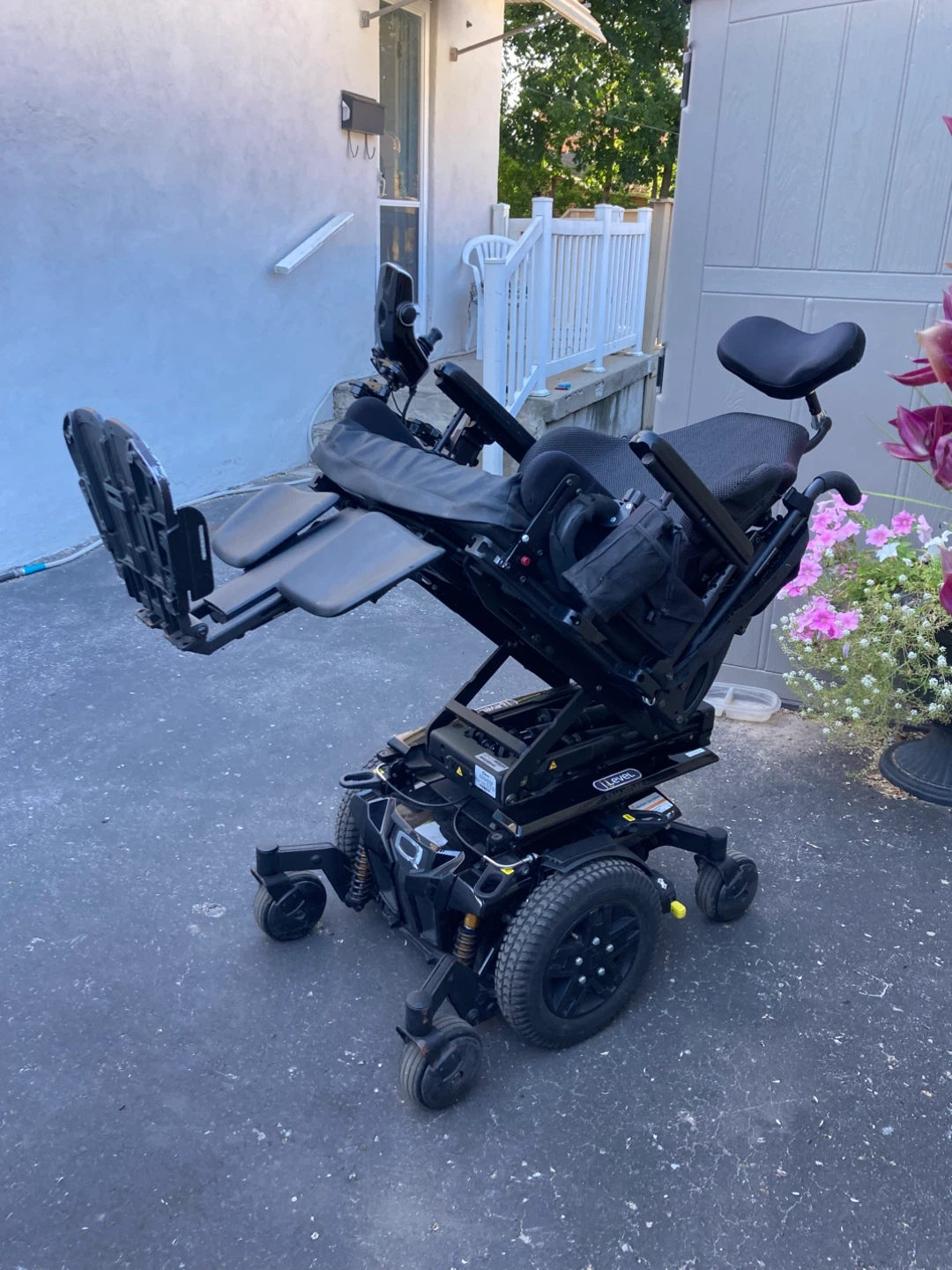 Quantum Edge 3 iLevel Power Wheelchair - photo 4