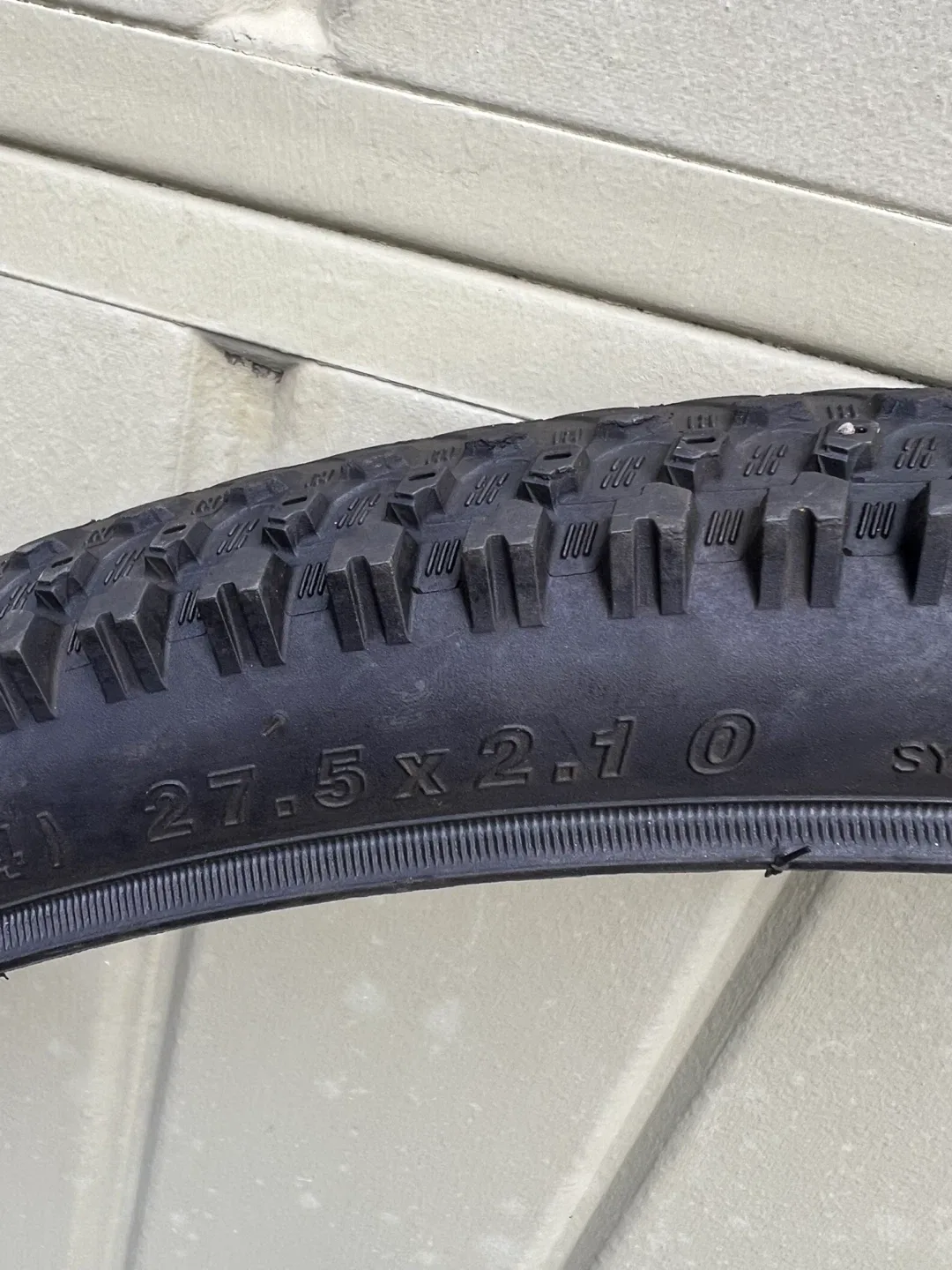 27.5 x 2.10 Bike Tire and tube image indicator(2)