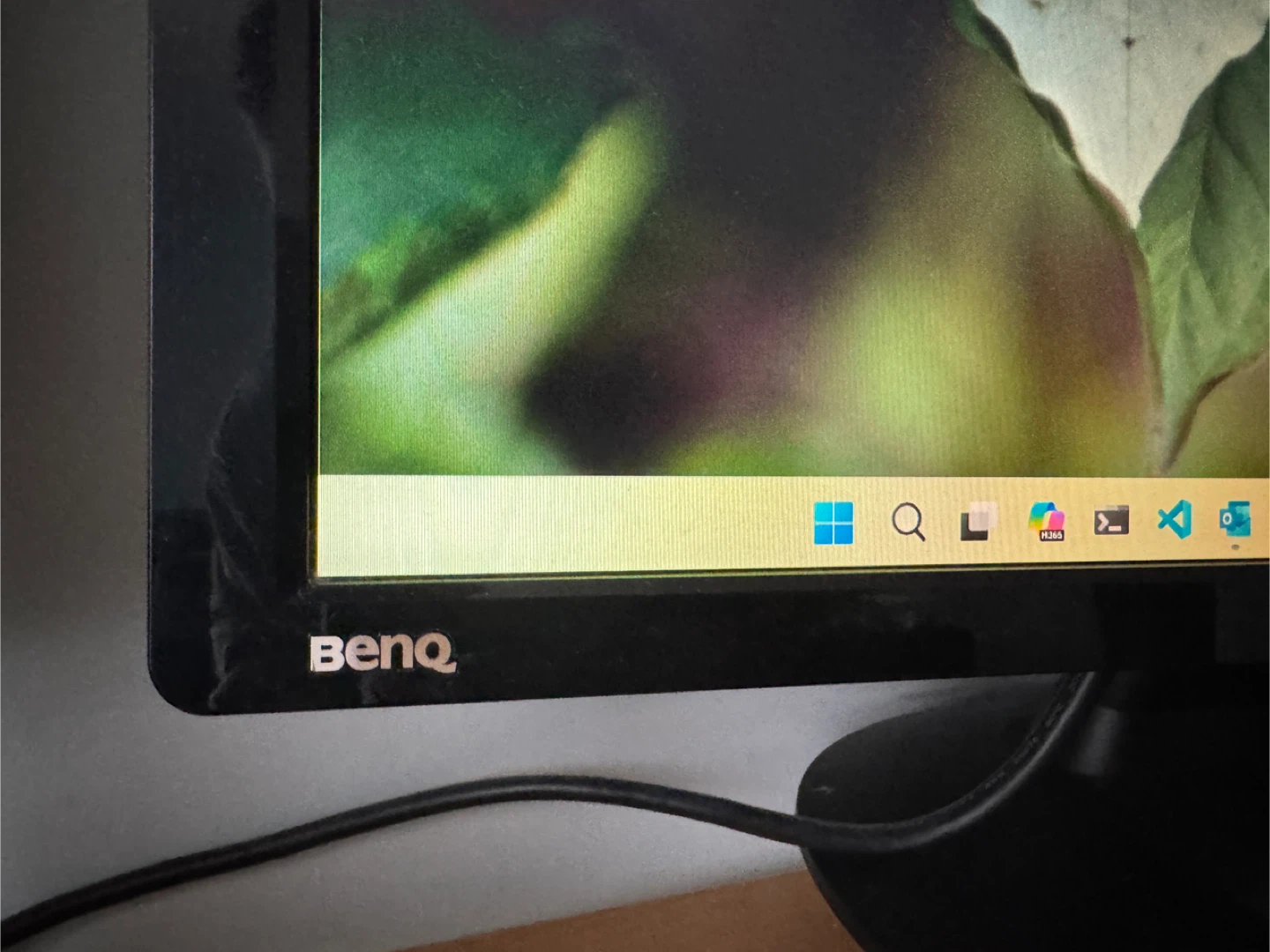 BenQ G2412HD 24 inch Monitor - photo 4