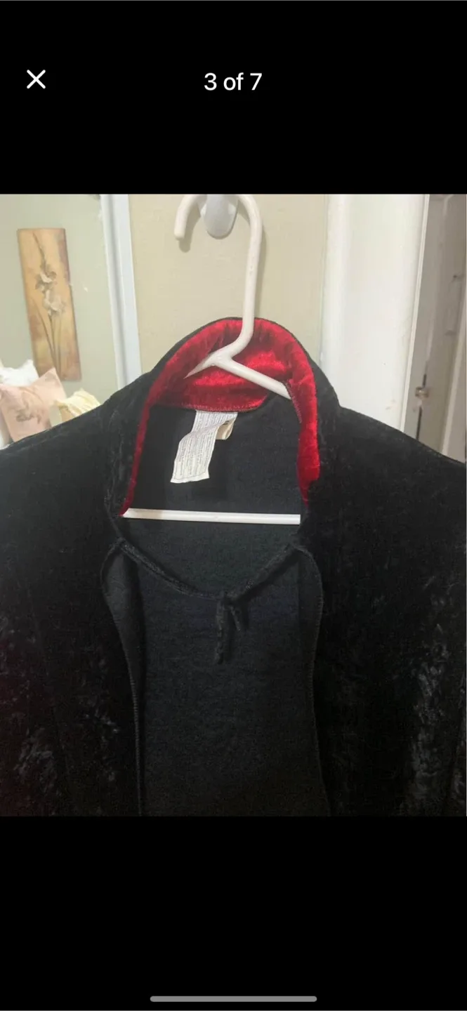 Kids Costume  Black Velvet Cape image indicator(2)