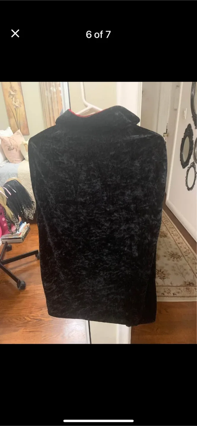 Kids Costume  Black Velvet Cape image indicator(4)