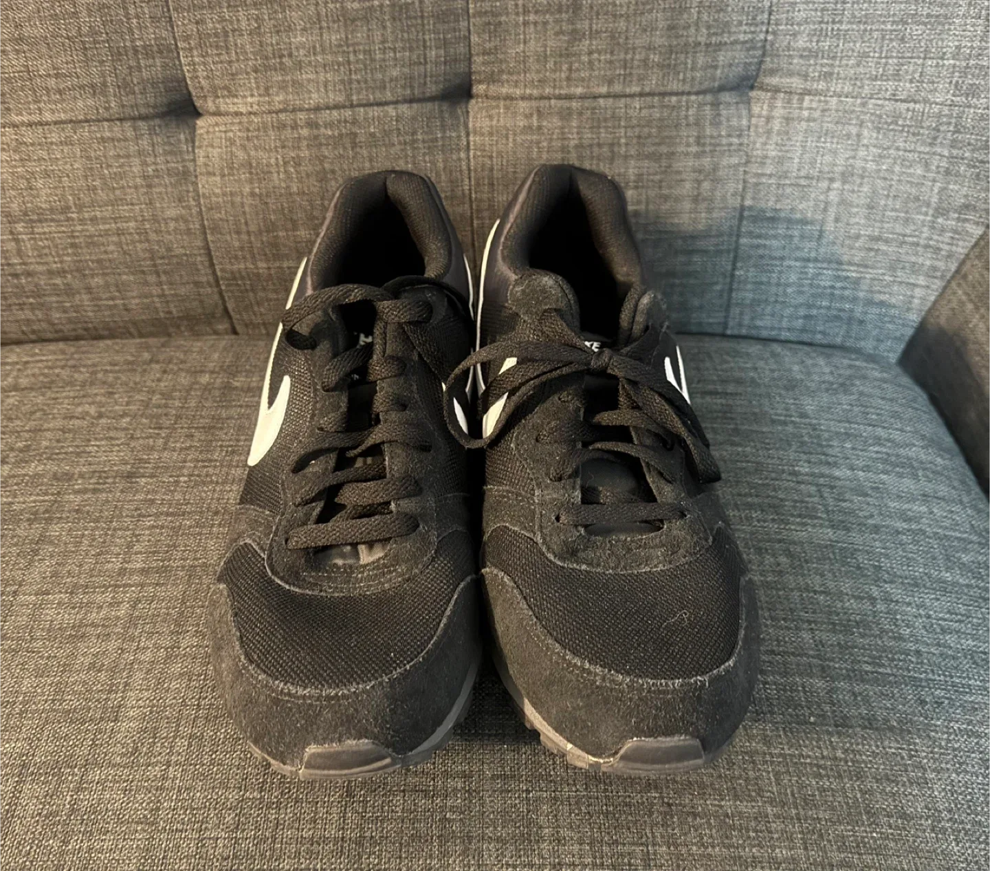 Nike Runner Sneakers  Size 10.5 US image indicator(2)