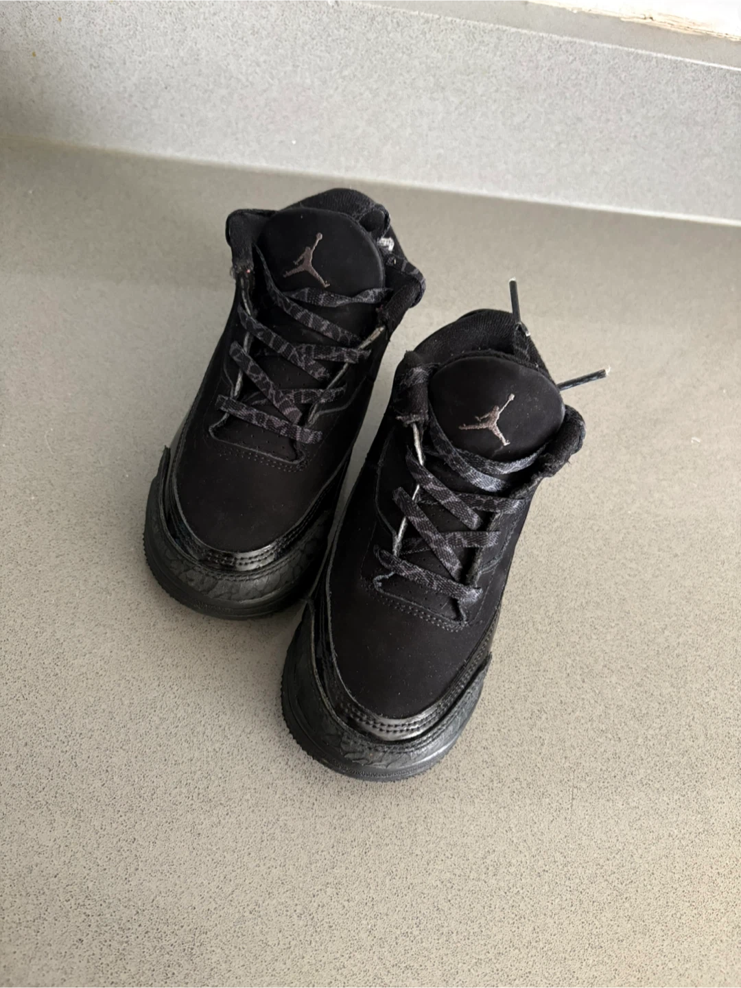 Jordan 3 Retro Black Cat