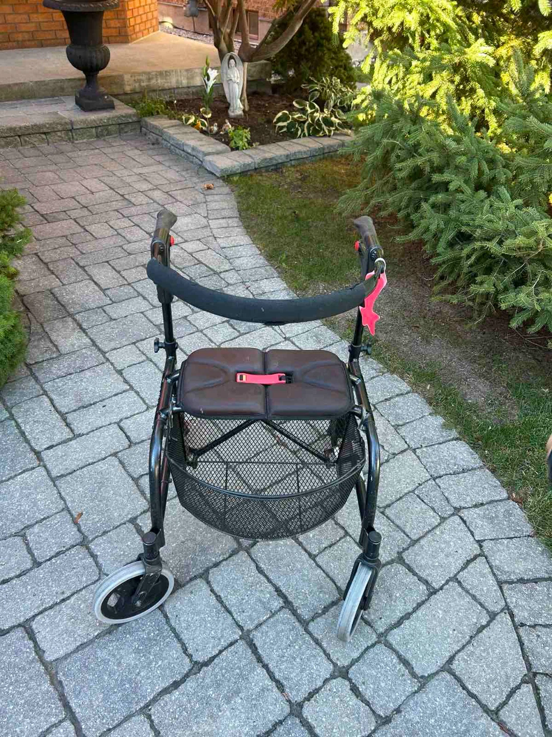 Nexus Walker