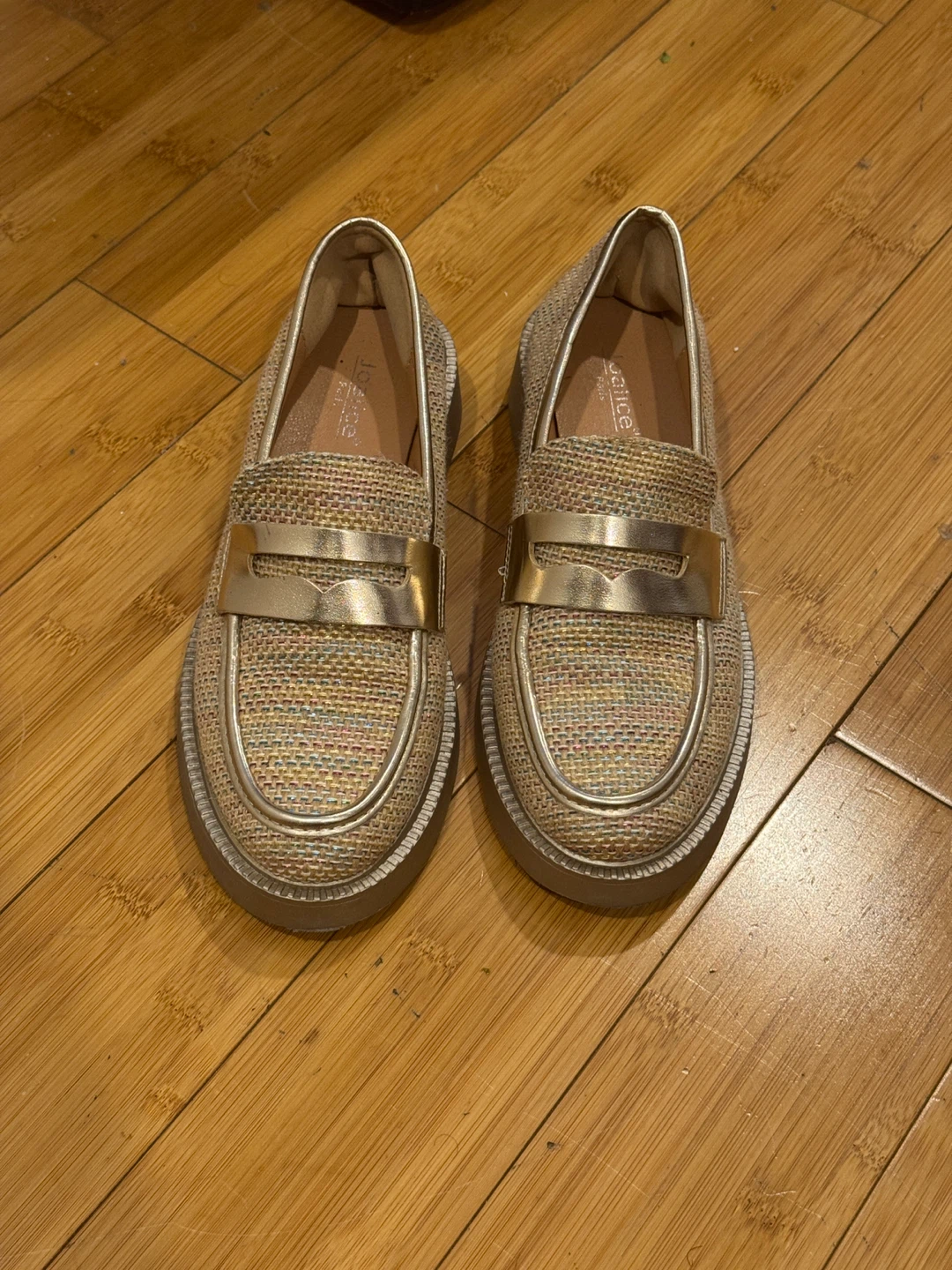 Woman’s shoes