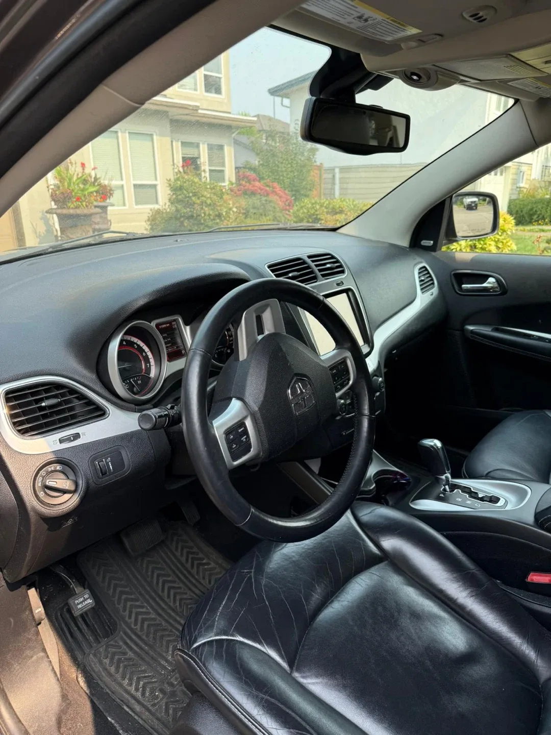 Dodge Journey SUV image indicator(3)