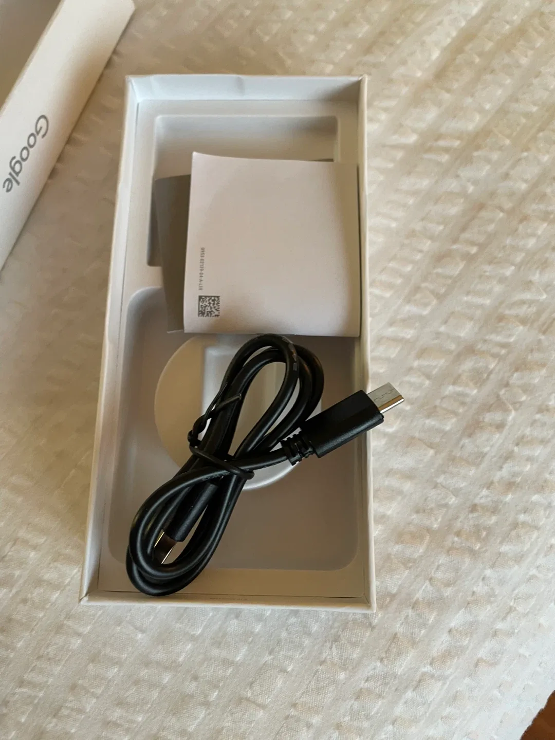 Google Pixel 8 - Excellent Condition! image indicator(8)