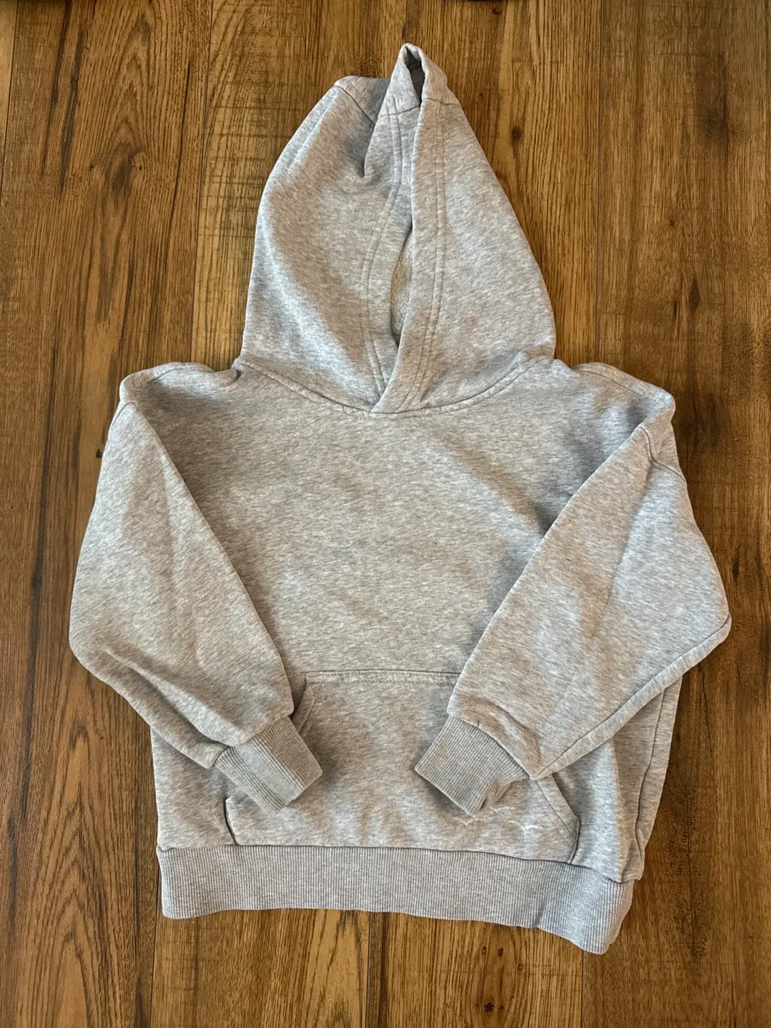 Kids- Grey Hoodie Size 5/6 thumbnail