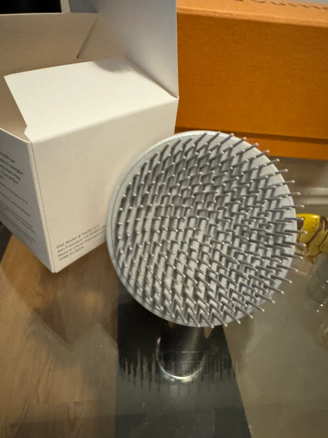 Rodan + Fields Therapeutic Scalp Massager - photo 4