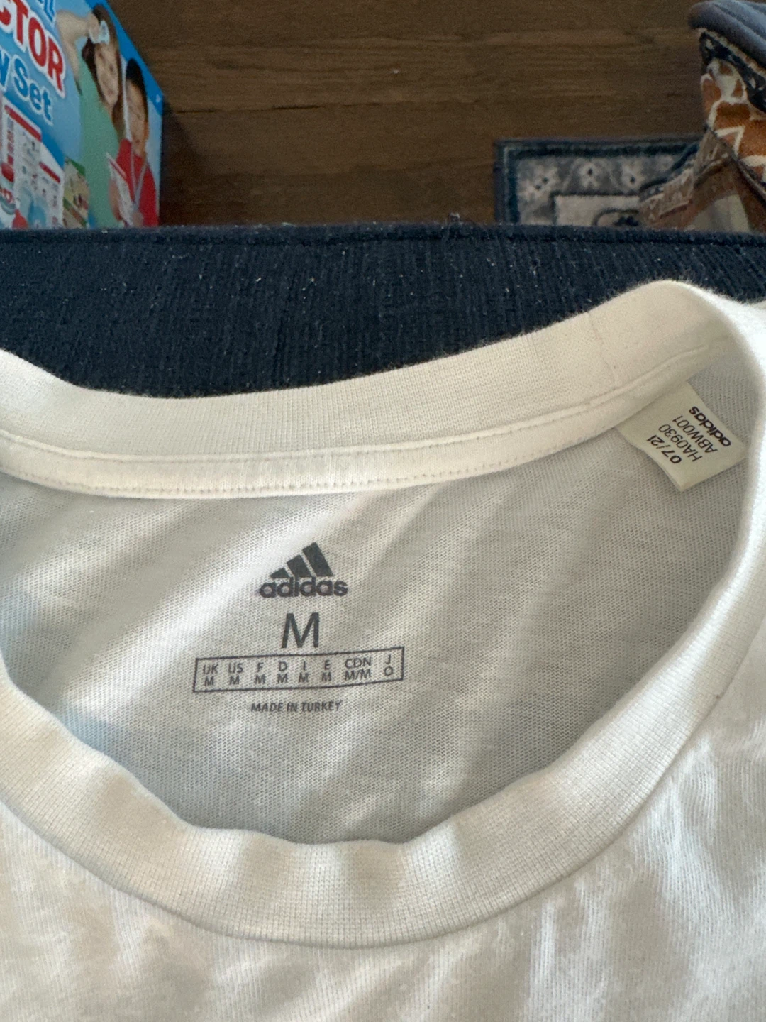 Adidas Messi 10 Graphic Tee - Size M - photo 2