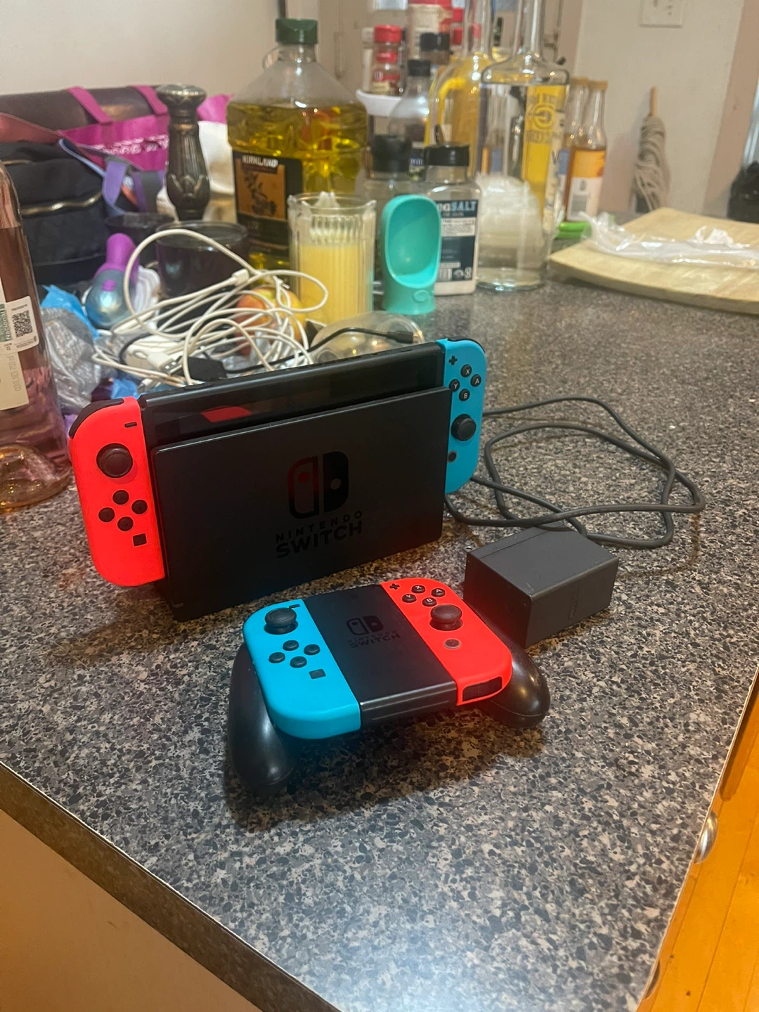 Nintendo Switch V2 Console with games. - photo 3