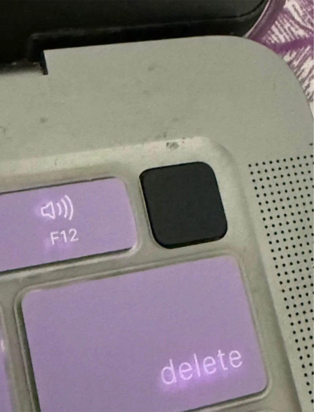 MacBook Air M1 with Purple Keyboard Cover image indicator(3)