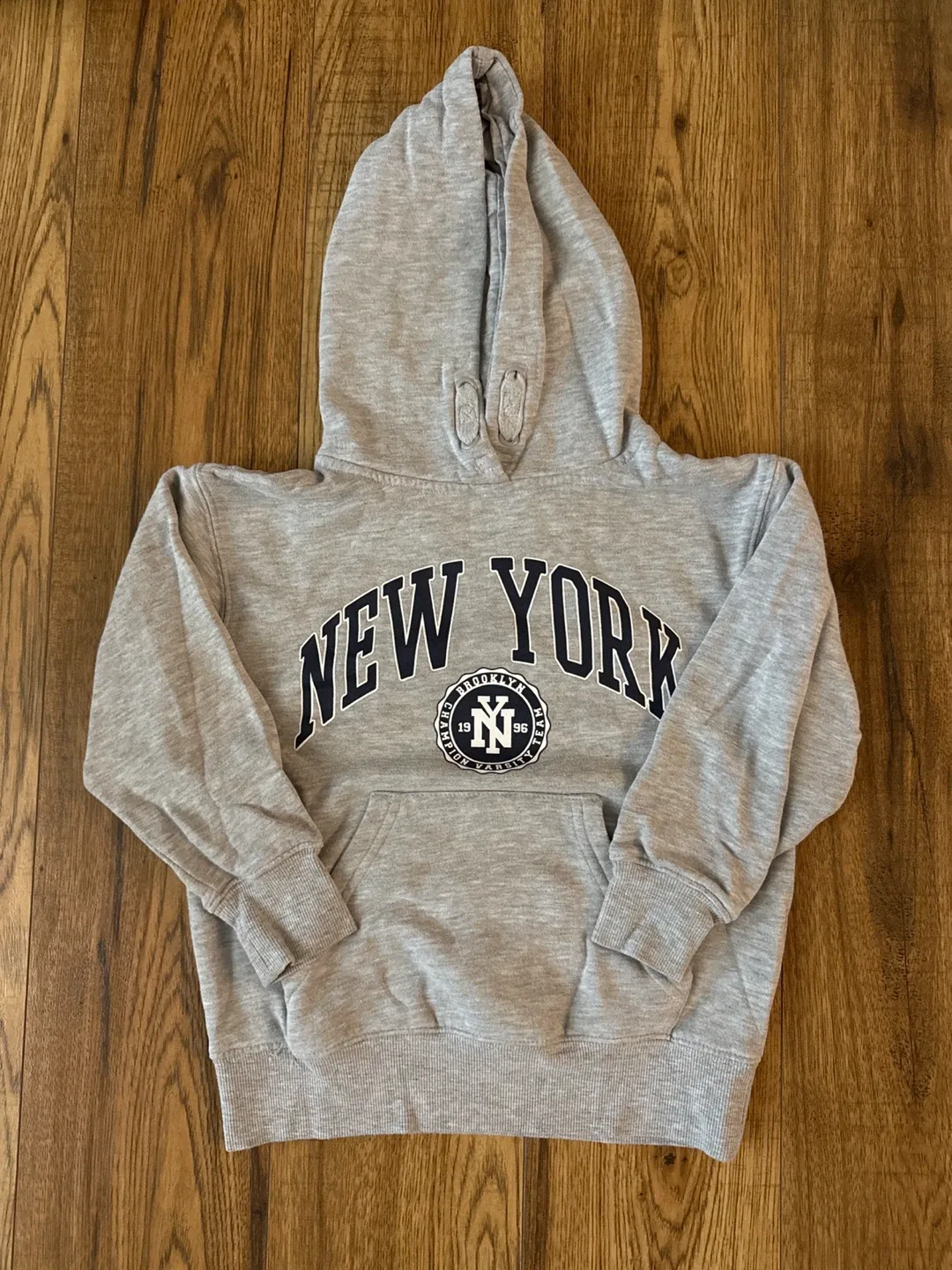 Kids New York Brooklyn Grey Hoodie Size 5/6 thumbnail