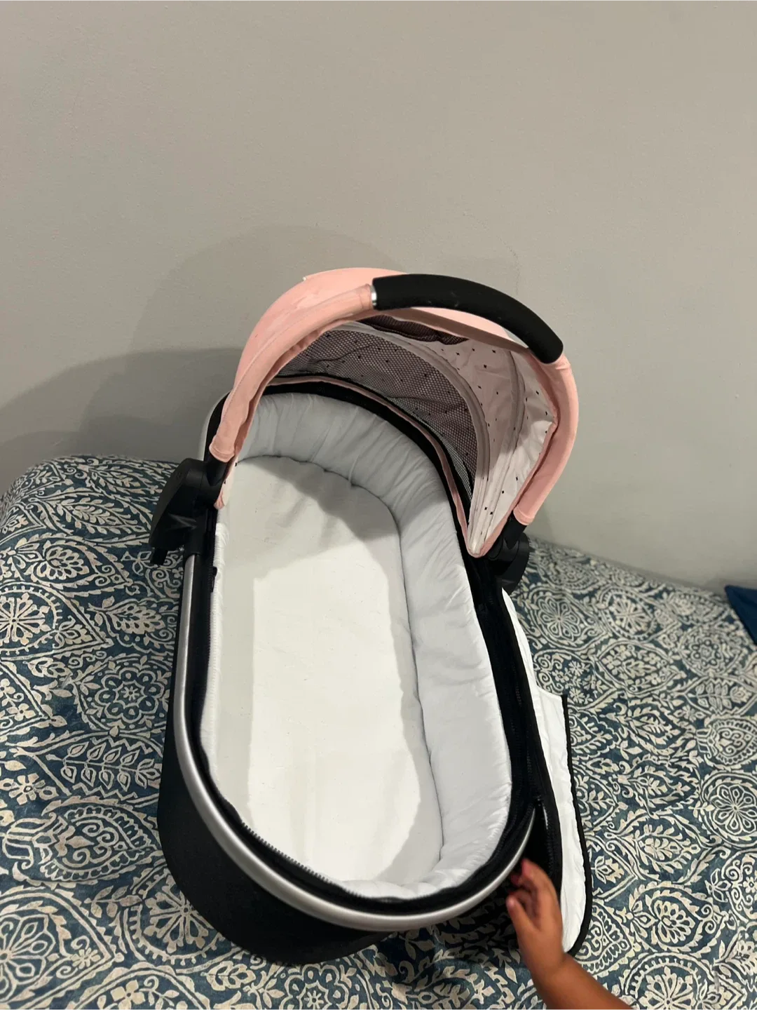 Bassinet - Pink image indicator(4)