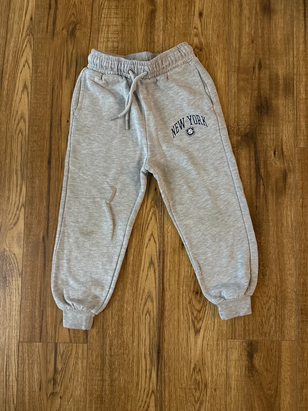 Kids - Grey New York Sweatpants Size 5/6 thumbnail