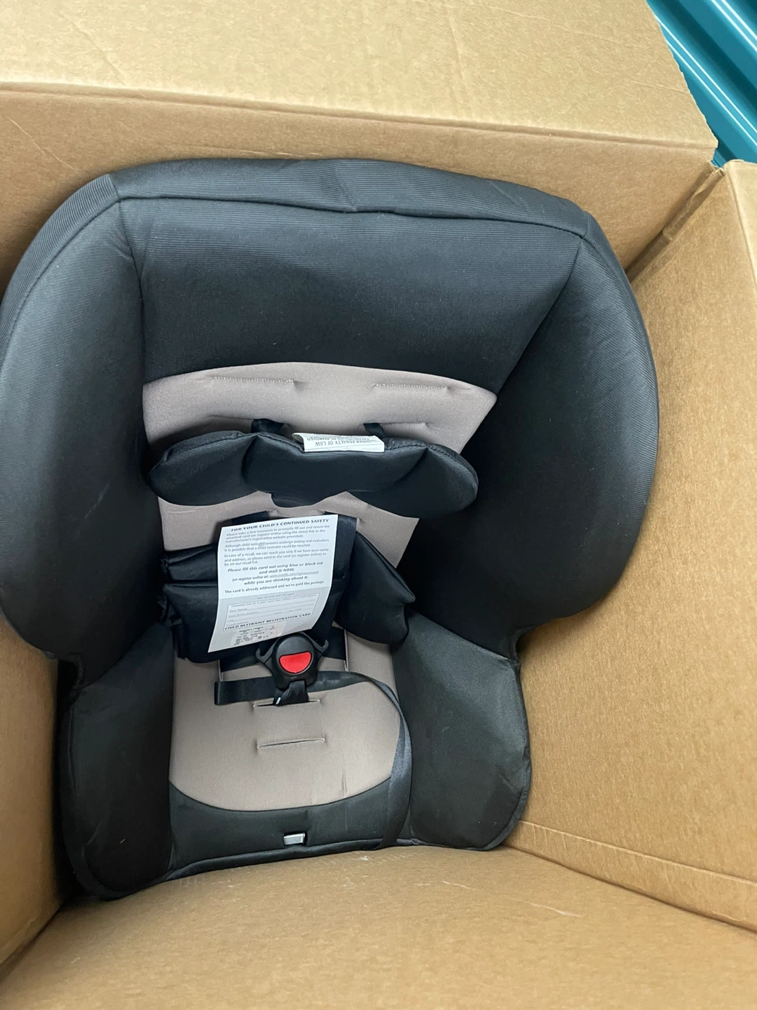 Evenflo Car Seat - Like New - photo 2
