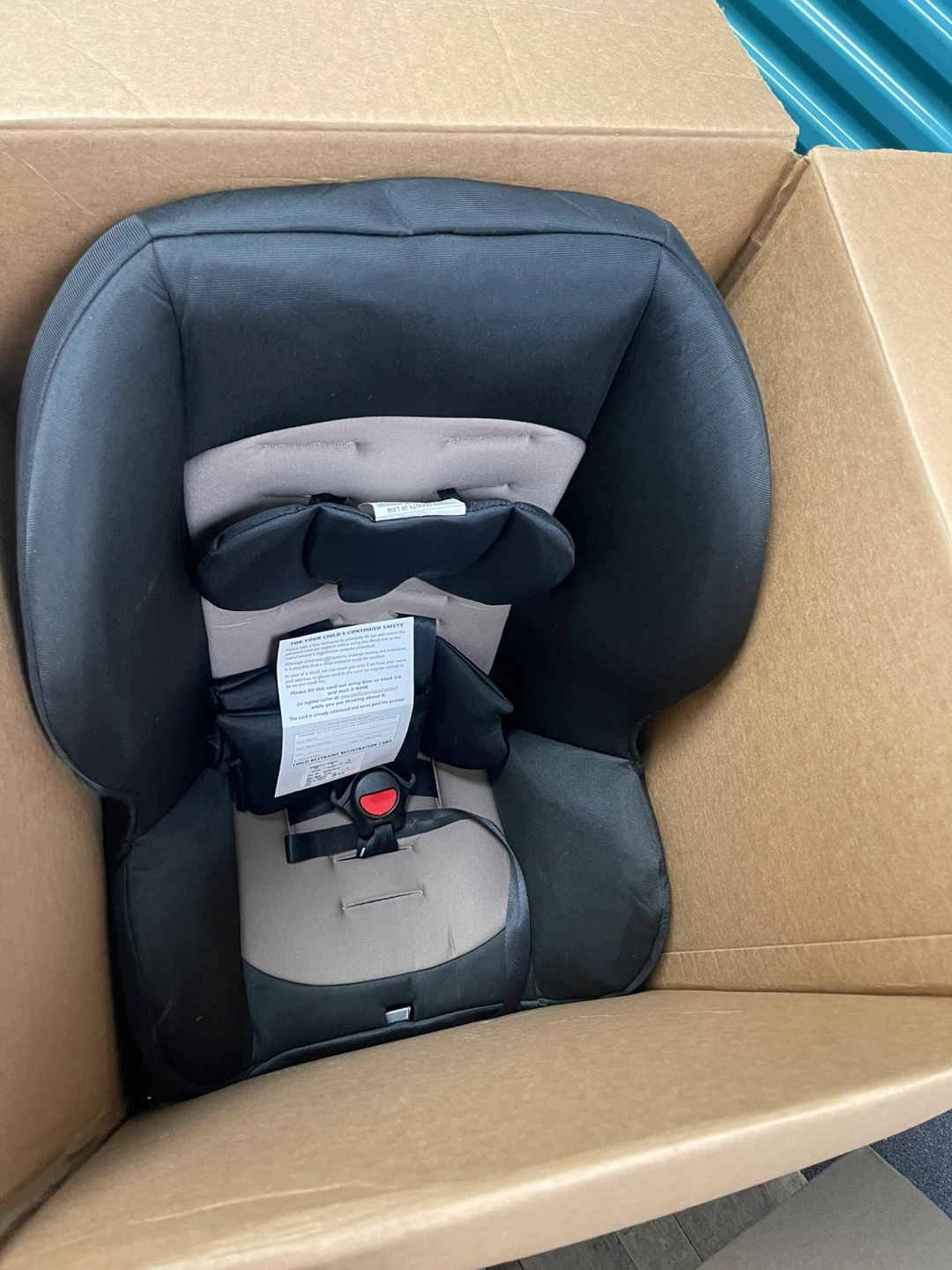 Evenflo Car Seat - Like New - photo 3