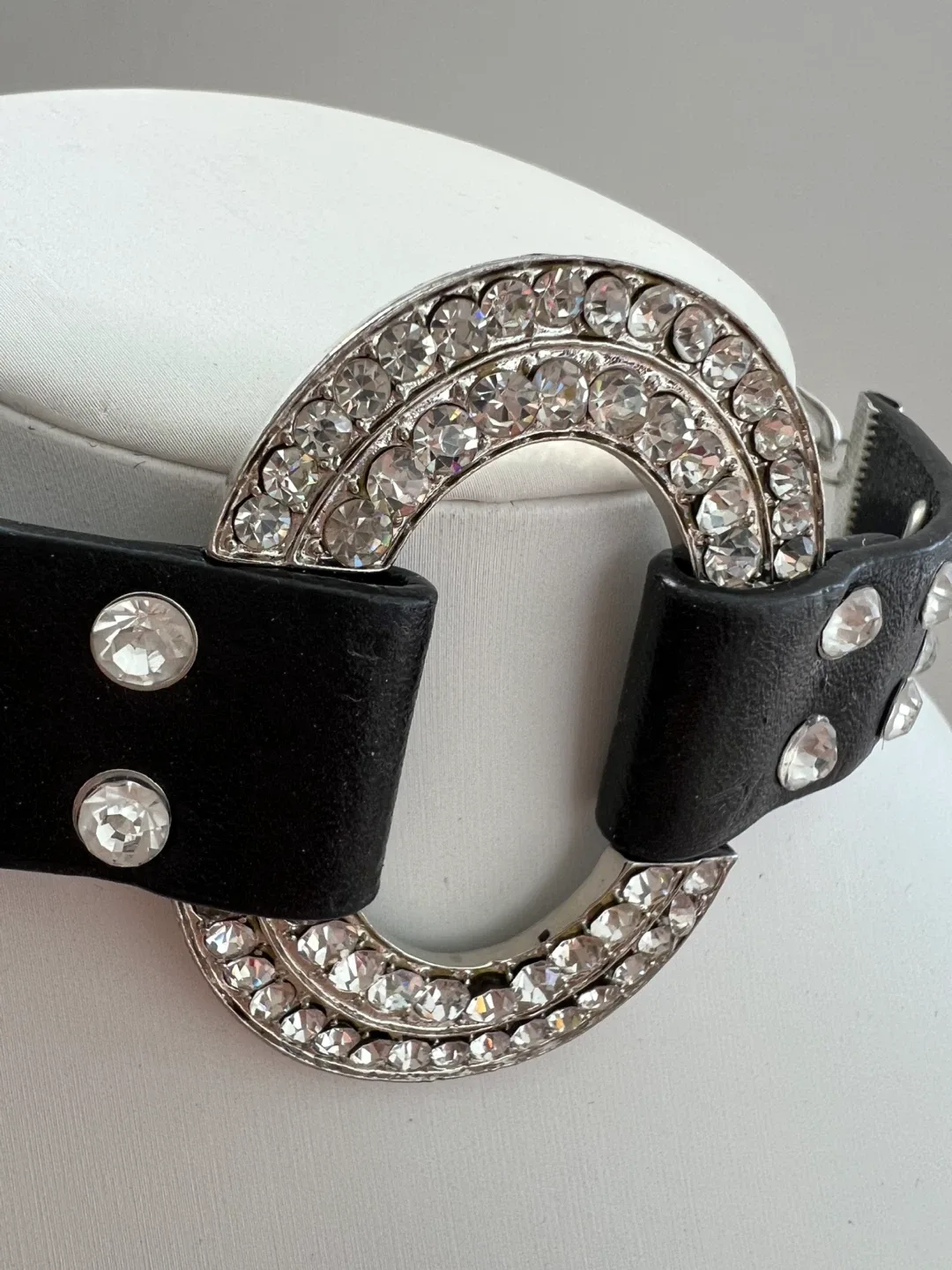 Black Leather & Rhinestone Choker image indicator(3)