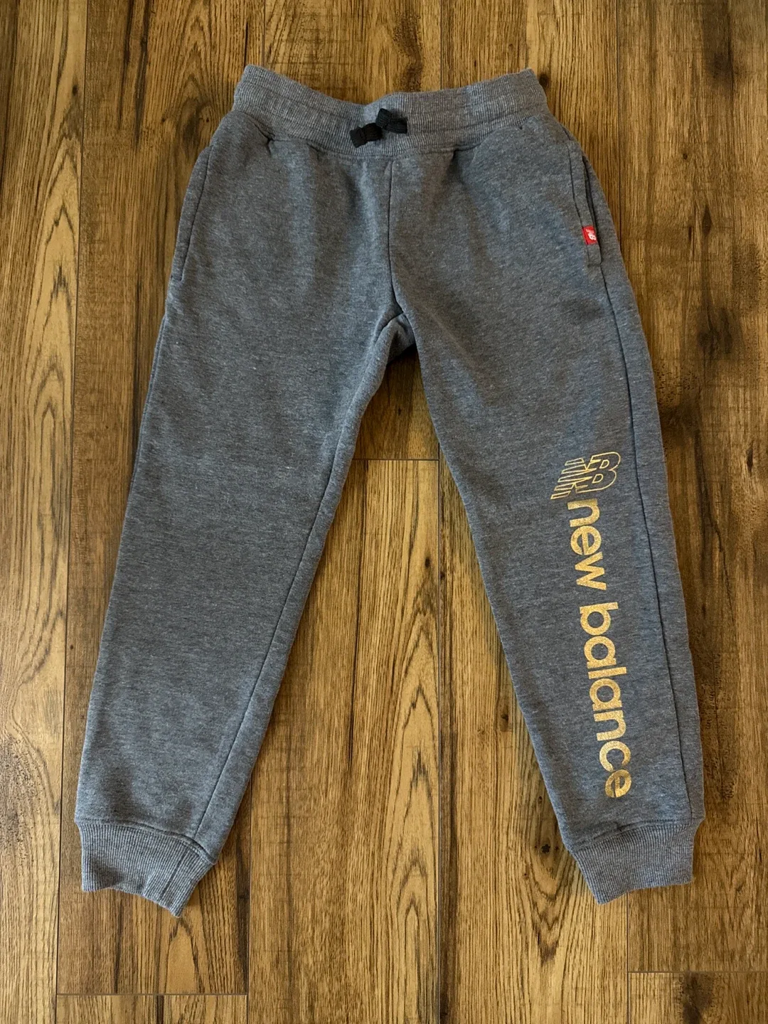Kids - New Balance Grey Sweatpants Size 7/8 thumbnail