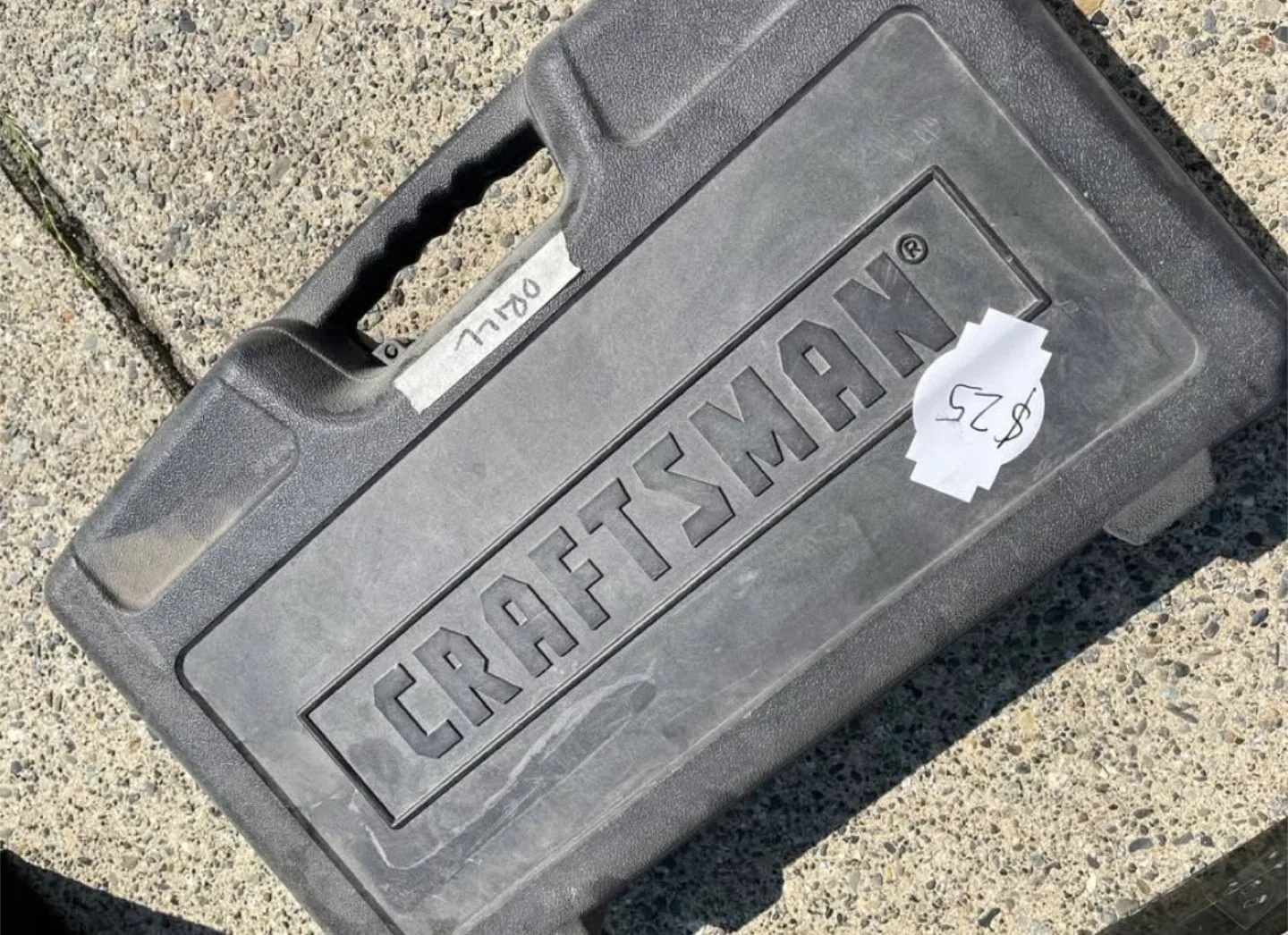 Craftsman 19.2V Drill and Flashlight Set image indicator(2)