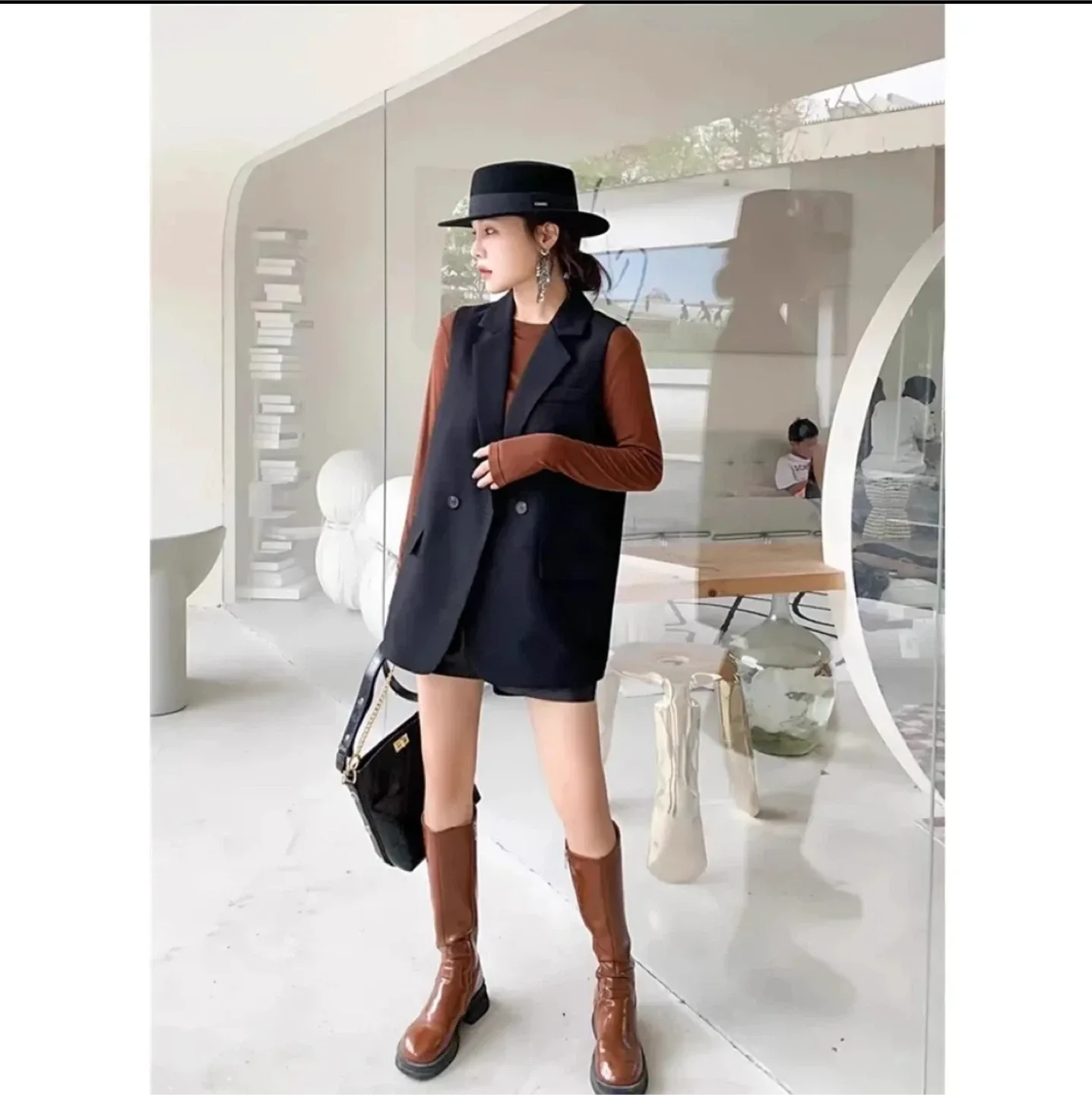 Black Sleeveless Blazer Vest-New image indicator(3)