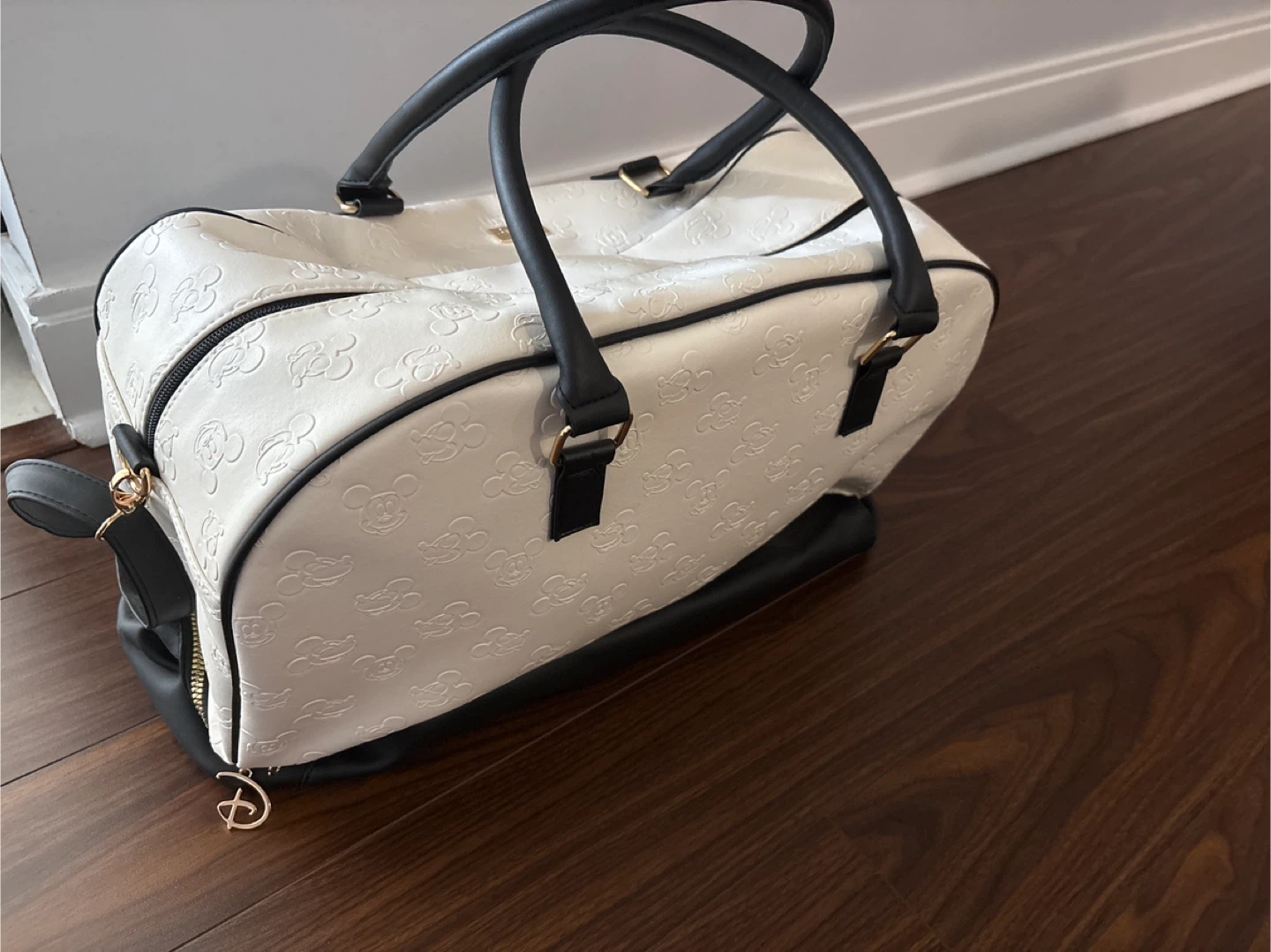 Disney travel bag - photo 3