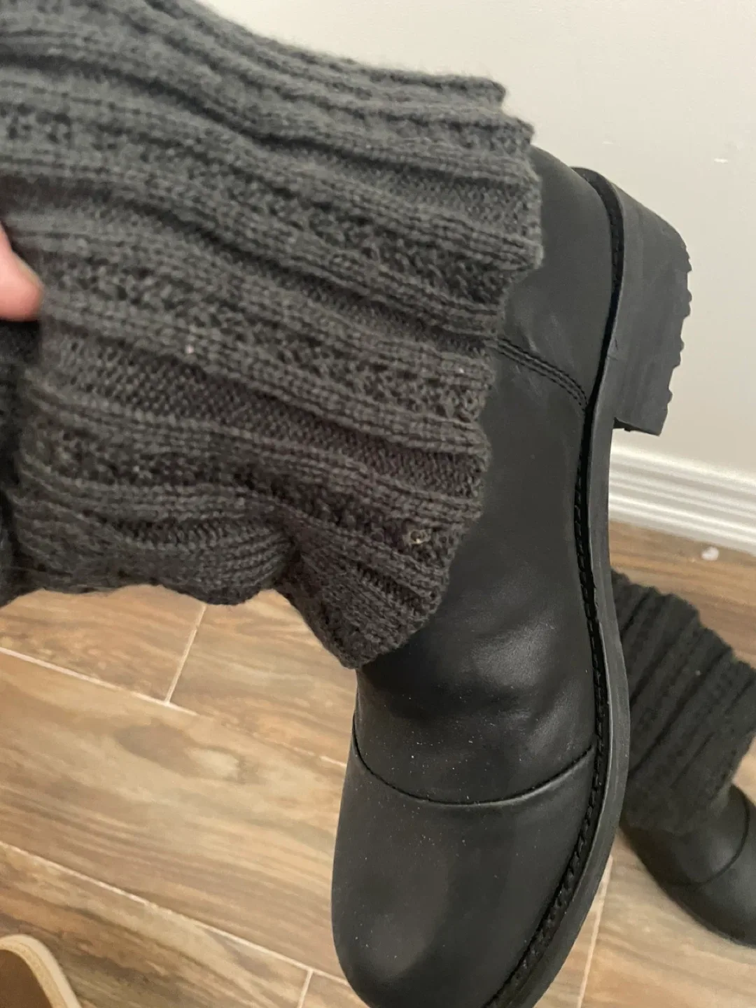 Kodiak Canada's Boots - Size 7 US image indicator(4)