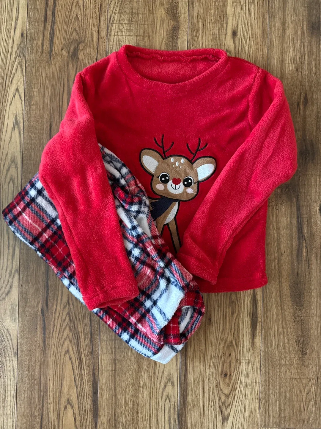 Kids - Red Reindeer fuzzy Pajama Set Size 8/10 thumbnail