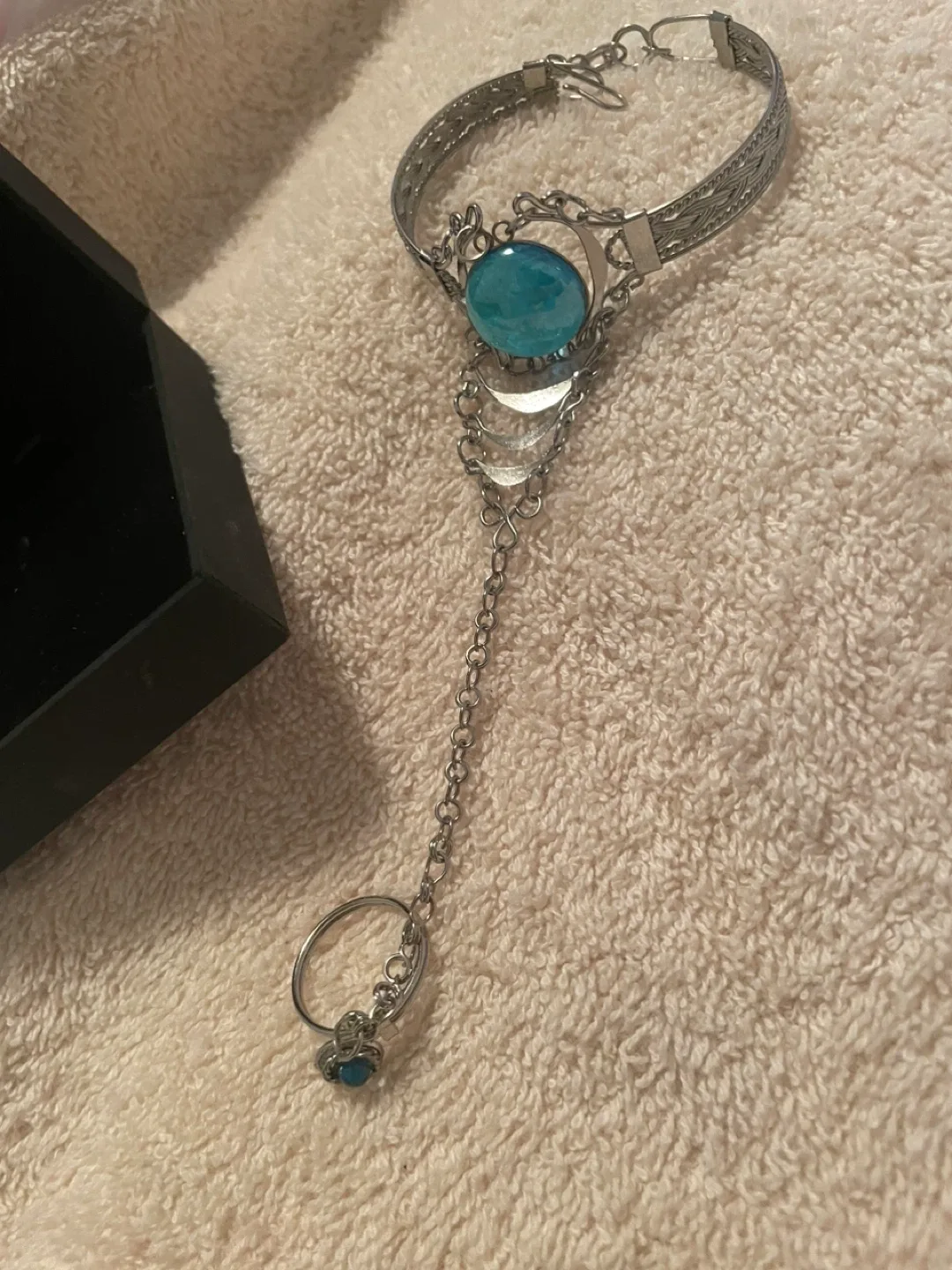 Hand Chain Bracelet with Ring & Blue Stone image indicator(4)