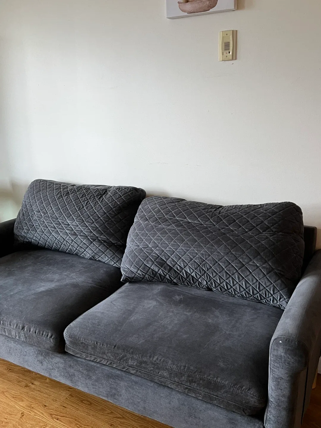 Grey Quilted Sofa -TOOL FREE ASSEMBLY- EASY TO TRANSPORT image indicator(6)