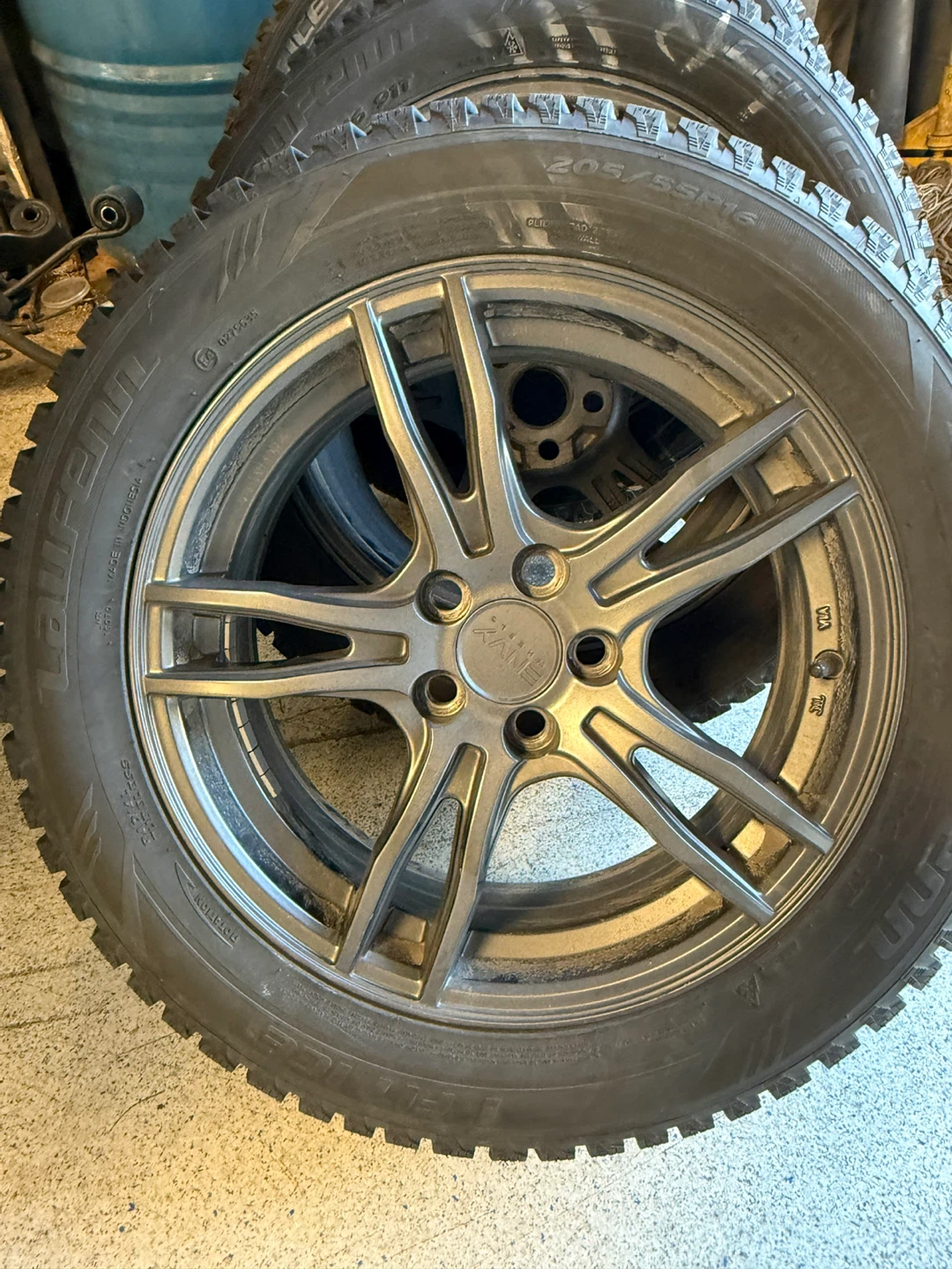 Laufenn I FIT ICE 205/55R16 Winter Tires - Set of 4